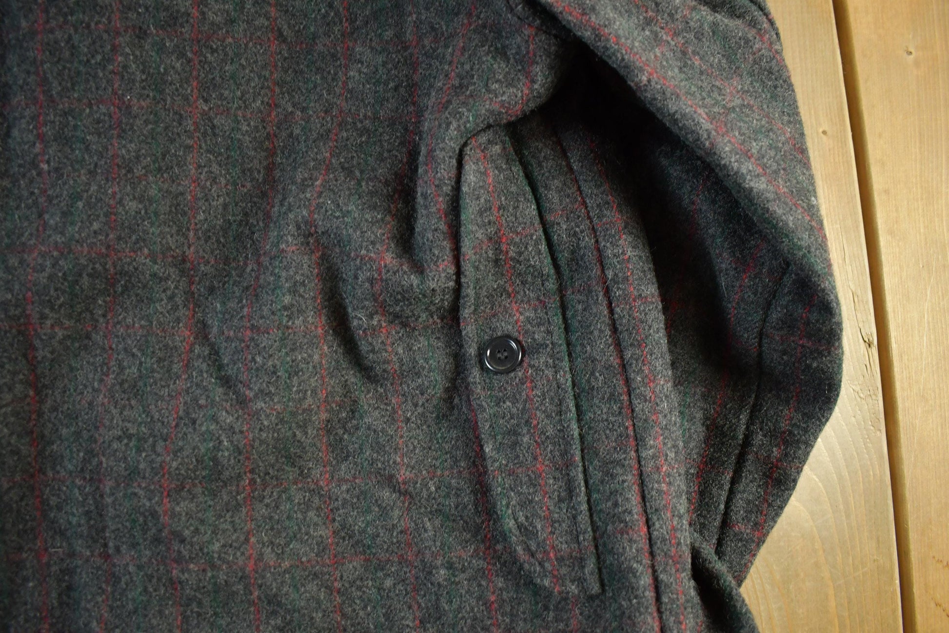Other Clothing > Men's Clothing > Shirts & Tees > Oxfords & Button Downs Vintage 1970s Bemidji Woolen Mills Sherpa Lined Wool Jacket Men's XL