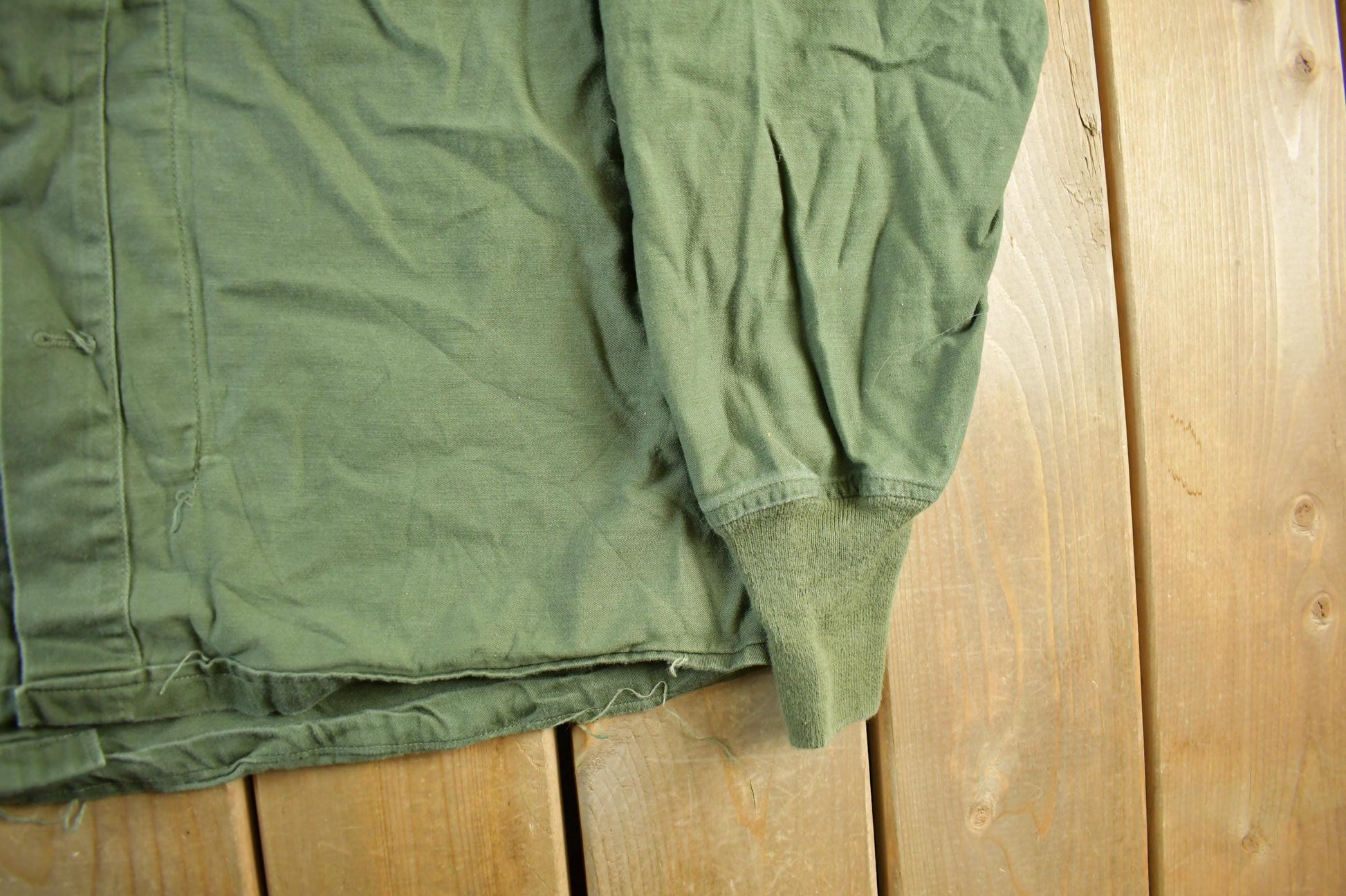 Other Clothing > Men's Clothing > Shirts & Tees > Oxfords & Button Downs Vintage 1976 Army OG-107 Military Sateen Shirt Men's Large