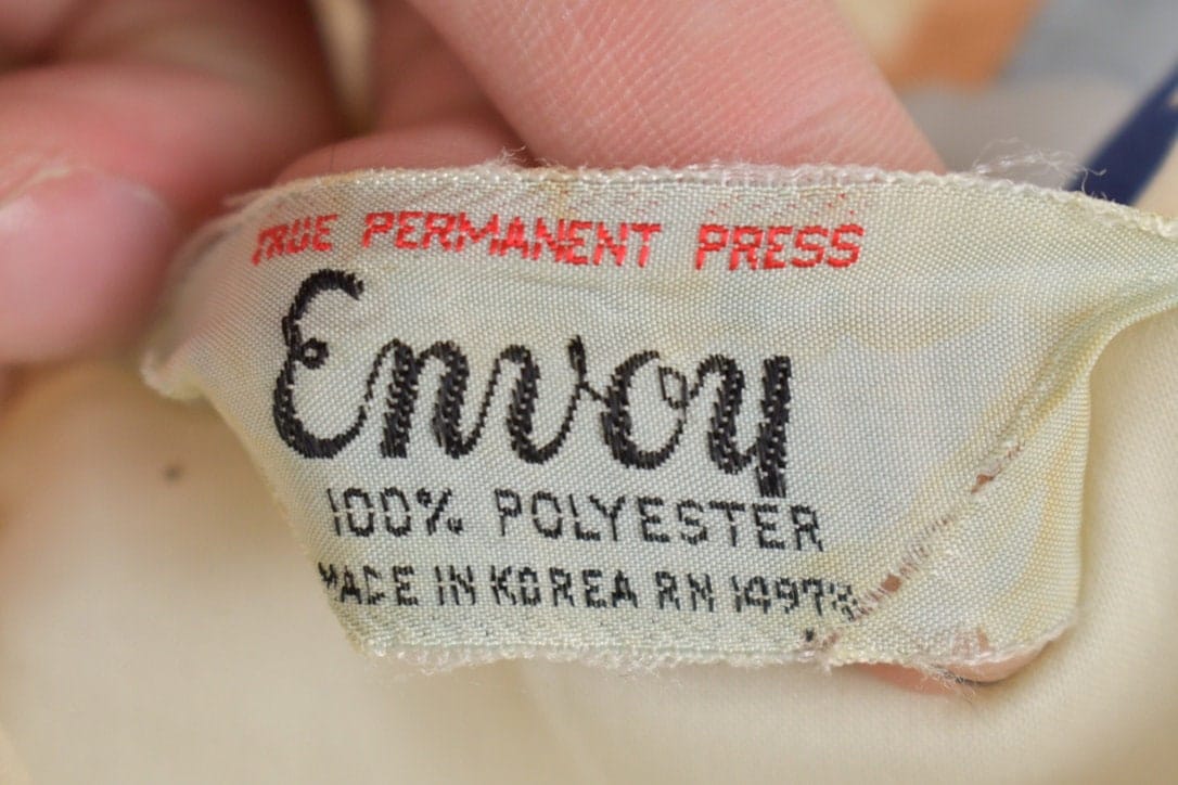 Other Clothing > Men's Clothing > Shirts & Tees > Oxfords & Button Downs Vintage 1980s Envoy Floral Short Sleeve Button Up Shirt Men's Large/