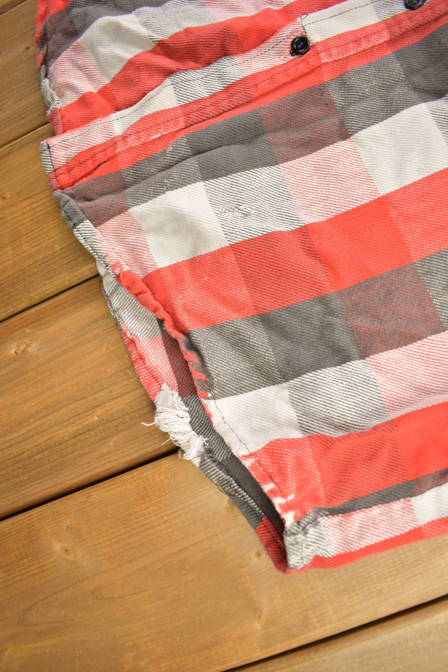 Other Clothing > Men's Clothing > Shirts & Tees > Oxfords & Button Downs Vintage 1980s Frost Proof Button Up Shirt Men's XL