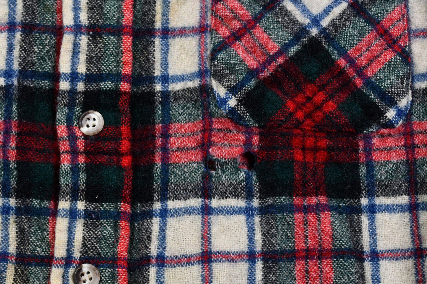 Other Clothing > Men's Clothing > Shirts & Tees > Oxfords & Button Downs Vintage 1980s LS Ayres + Co Vintage Single Need Tailoring Button Up Shirt Men's S