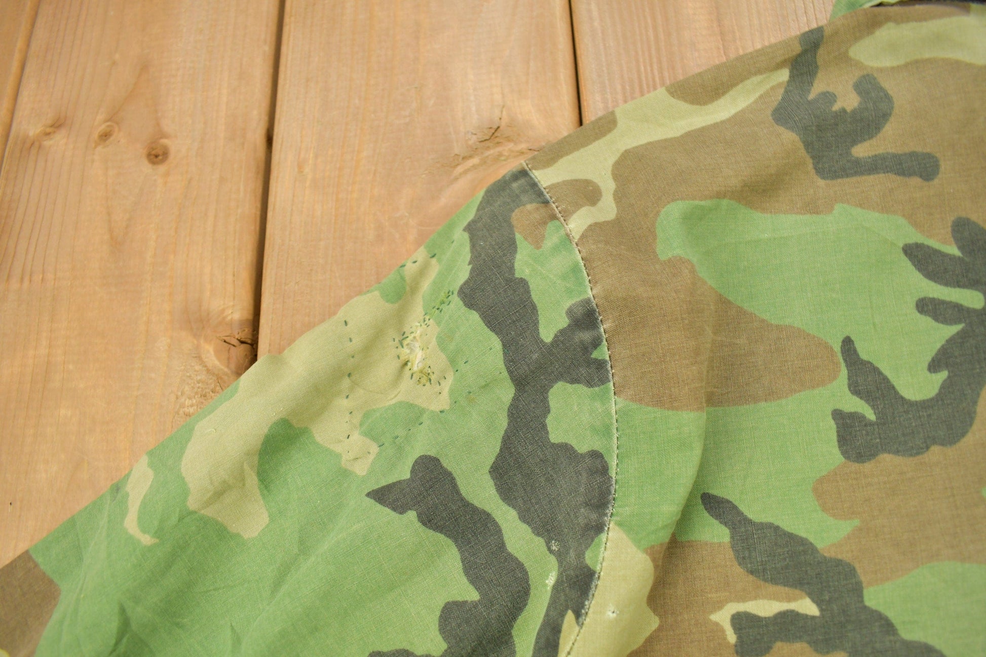 Other Clothing > Men's Clothing > Shirts & Tees > Oxfords & Button Downs Vintage 1980s Sportsman Selection By Zero Zone Camouflage Button Up Shirt Men's Large