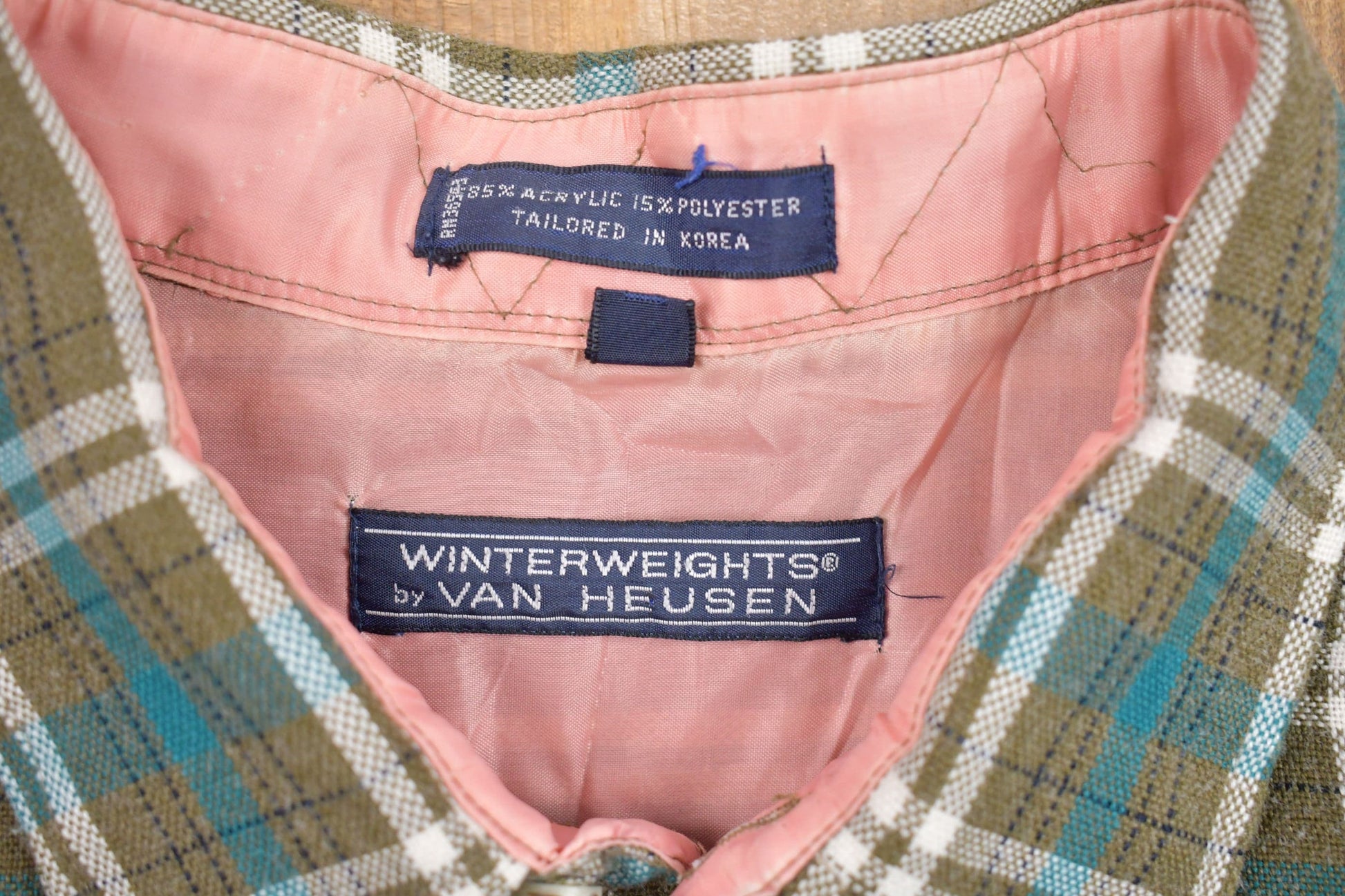 Other Clothing > Men's Clothing > Shirts & Tees > Oxfords & Button Downs Vintage 1990s Van Heusen Lined Plaid Button Up Shirt Men's XL