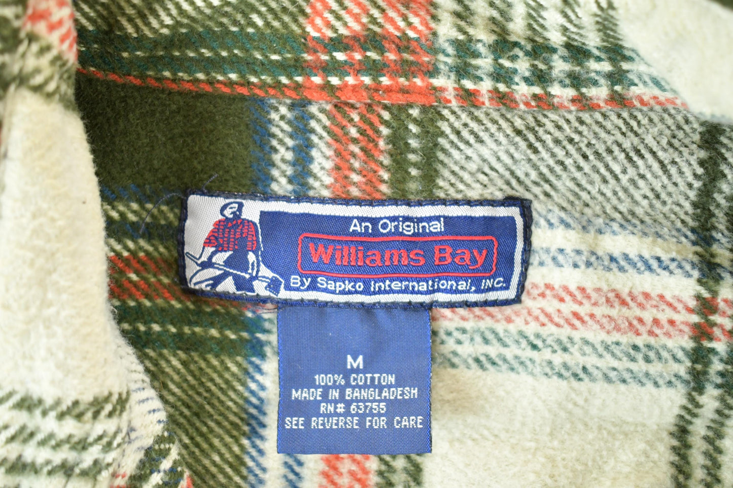 Other Clothing > Men's Clothing > Shirts & Tees > Oxfords & Button Downs Vintage 1990s Williams Bay Western Style Button Up Flannel Mens M