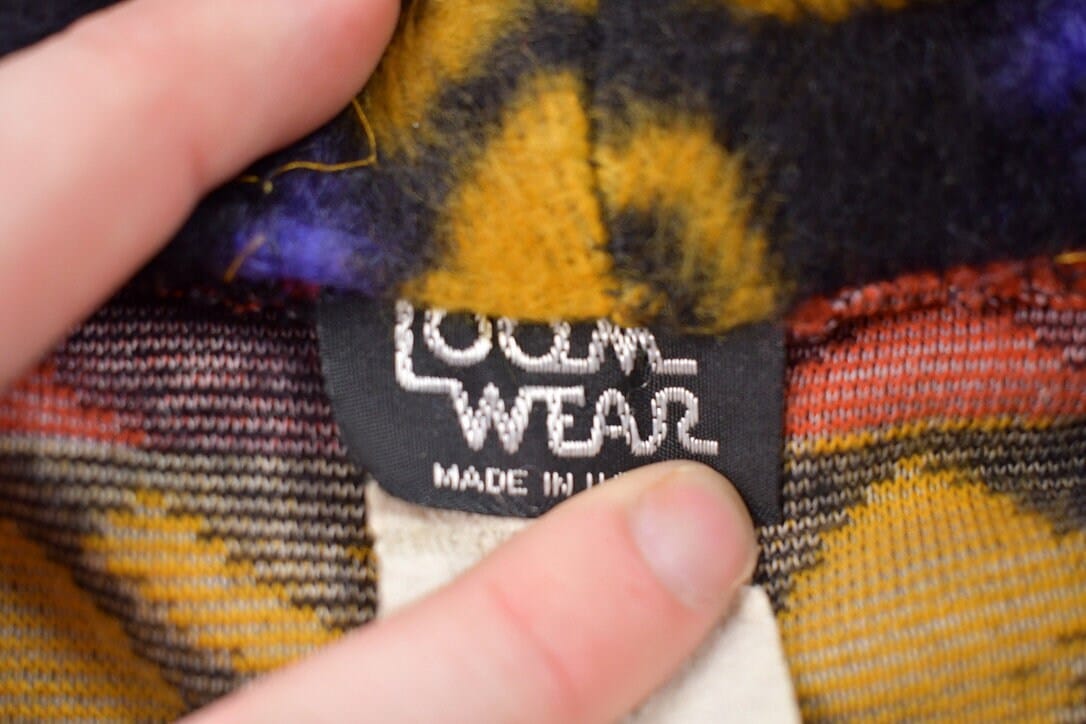 Other Clothing > Women's Clothing > Sweaters > Cardigans Vintage 1980s Southwestern Styel Loom Wear Acrylic Cardigan Sweater Men's Large