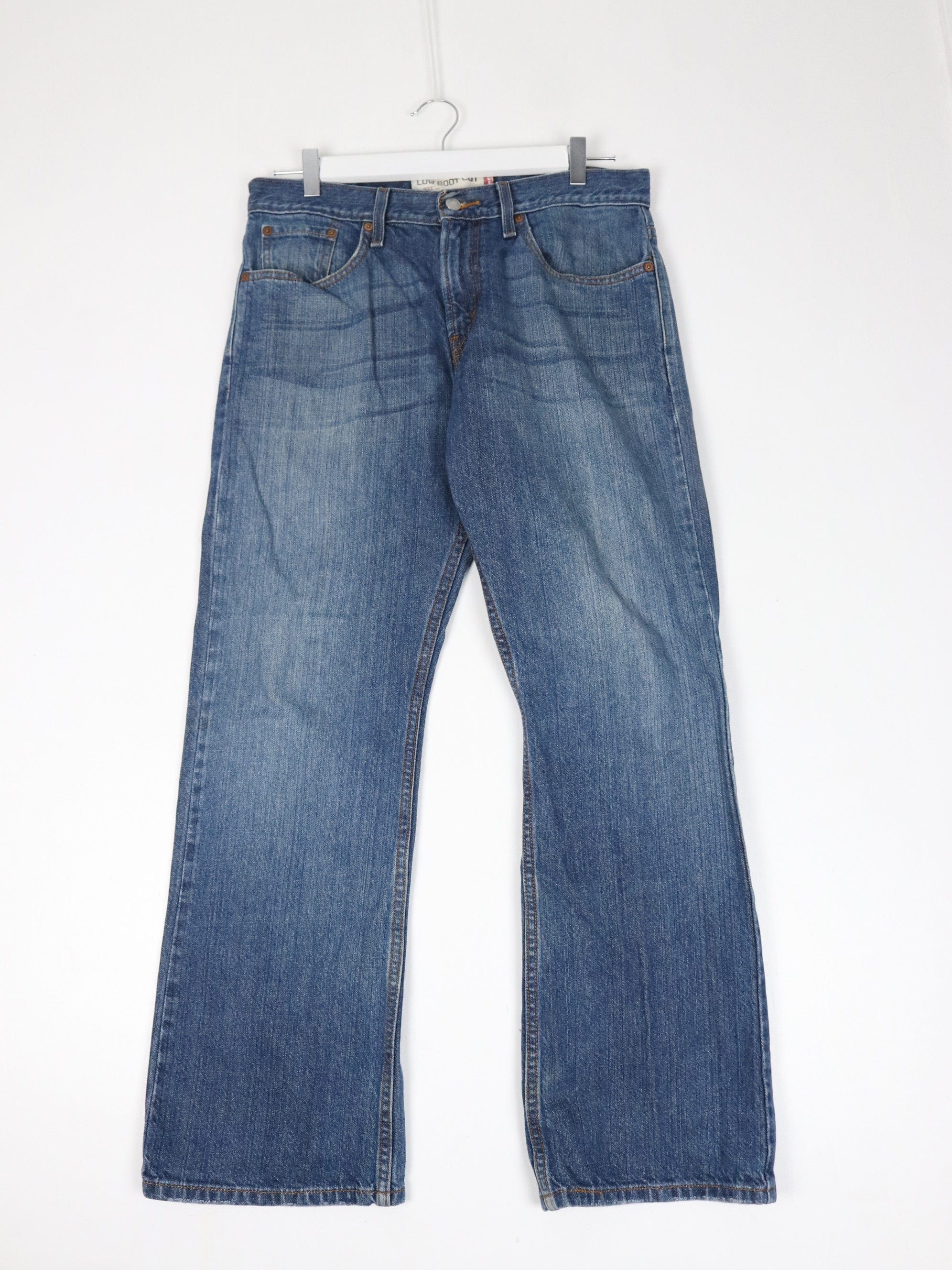 Low boot cut hot sale 527 levi's