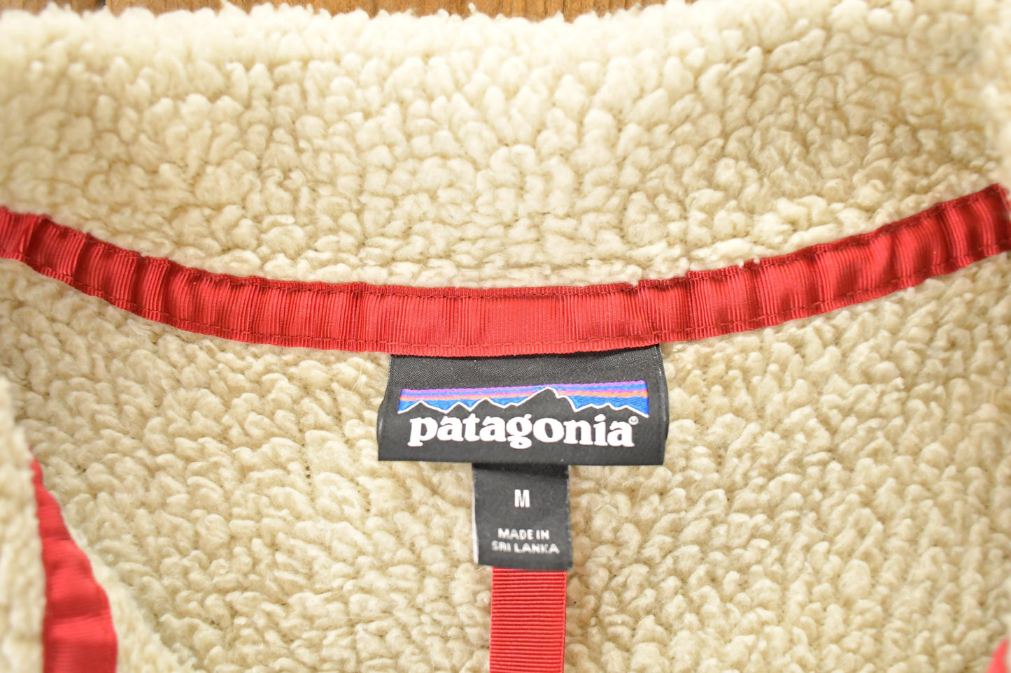 Patagonia Clothing > Gender Neutral Adult Clothing > Hoodies & Sweatshirts > Sweatshirts Vintage 1990s Patagonia Fleece Outdoorsman Sweater Mens M