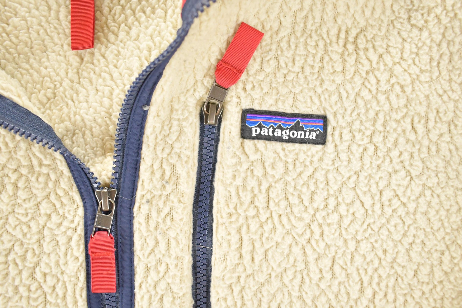 Patagonia Clothing > Gender Neutral Adult Clothing > Hoodies & Sweatshirts > Sweatshirts Vintage 1990s Patagonia Fleece Outdoorsman Sweater Mens M