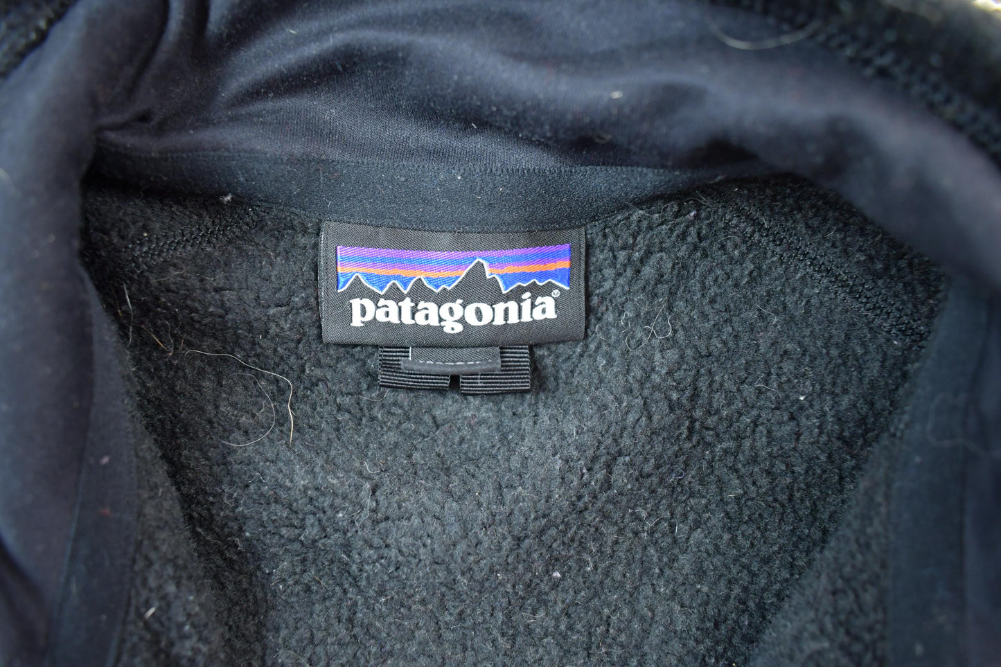 Patagonia Clothing > Gender Neutral Adult Clothing > Hoodies & Sweatshirts > Sweatshirts Vintage 1990s Patagonia Fleece Sweater Men's Small