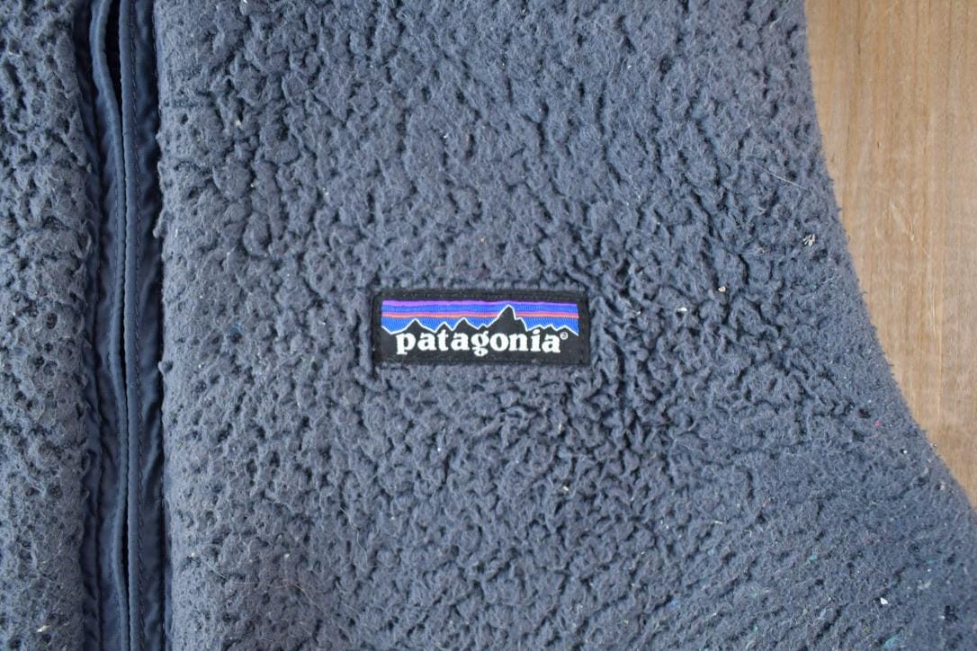 Patagonia Clothing > Gender Neutral Adult Clothing > Hoodies & Sweatshirts > Sweatshirts Vintage 1990s Patagonia Fleece Sweater Vest Men's Medium
