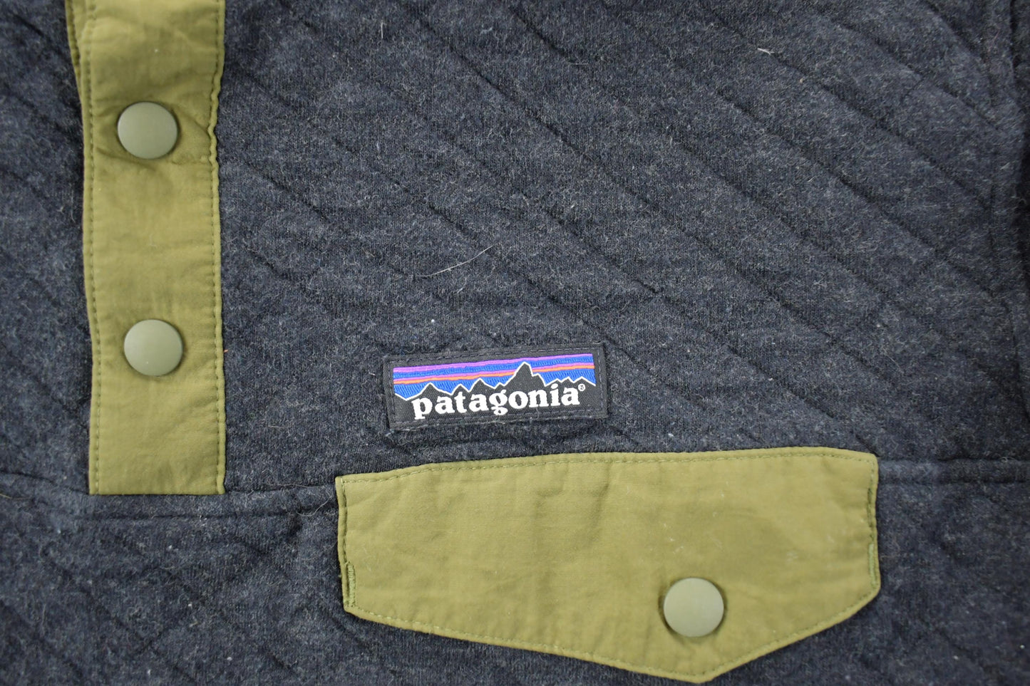 Patagonia Clothing > Gender Neutral Adult Clothing > Hoodies & Sweatshirts > Sweatshirts Vintage 1990s patagonia Organic Cotton Quarter Button Crewneck Sweatshirt Men's Small