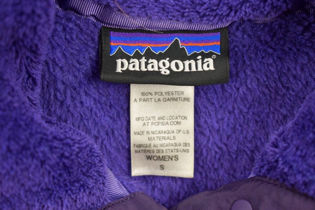 Patagonia Clothing > Gender Neutral Adult Clothing > Hoodies & Sweatshirts > Sweatshirts Vintage 1990s Patagonia Outdoor Quarter Button Snap Fleece Women's S