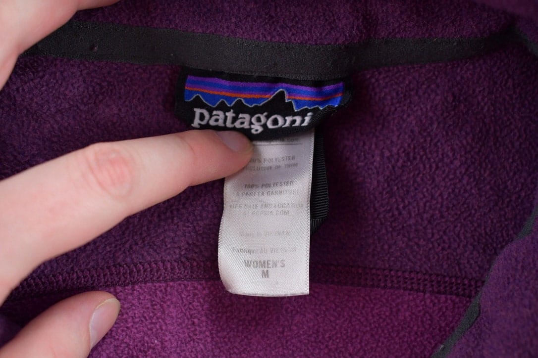 Patagonia Clothing > Gender Neutral Adult Clothing > Hoodies & Sweatshirts > Sweatshirts Vintage 1990s Patagonia Purple Fleece Sweater Women's S