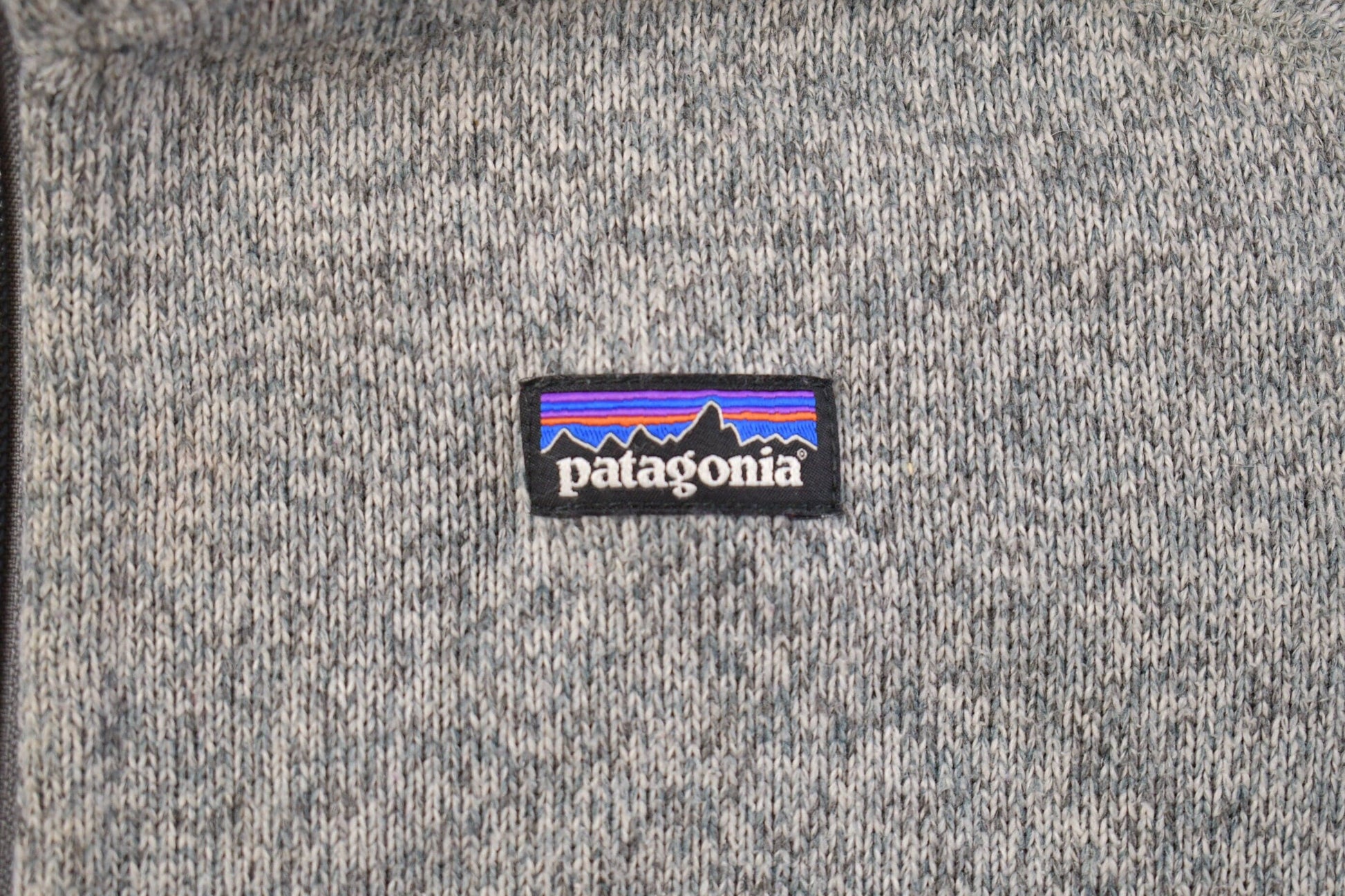 Patagonia Clothing > Gender Neutral Adult Clothing > Hoodies & Sweatshirts > Sweatshirts Vintage 1990s Patagonia Salt and Pepper Zip Up Fleece Sweater Youth M