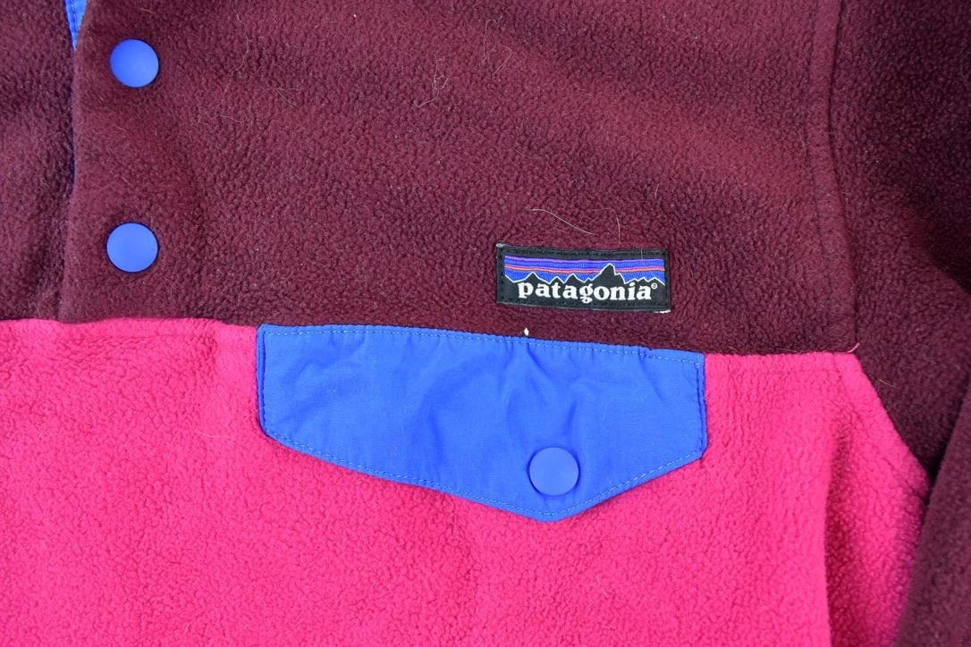 Patagonia Clothing > Gender Neutral Adult Clothing > Hoodies & Sweatshirts > Sweatshirts Vintage 1990s Patagonia Synchilla Fleece Sweater Men's Small