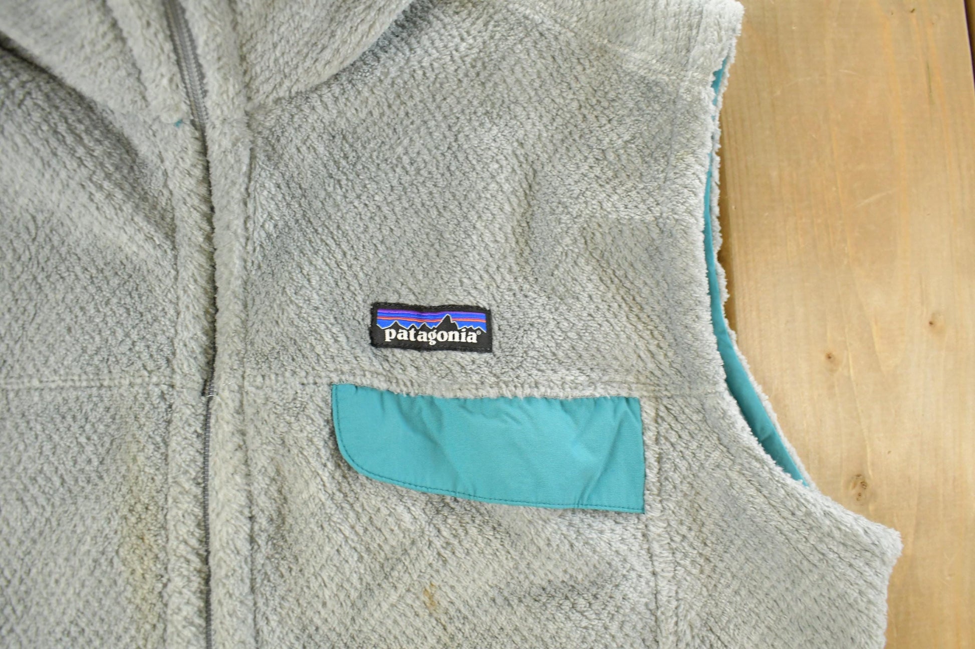 Patagonia Clothing > Gender Neutral Adult Clothing > Hoodies & Sweatshirts > Sweatshirts Vintage 2000s Patagonia Fleece Sweater Vest Women's Large