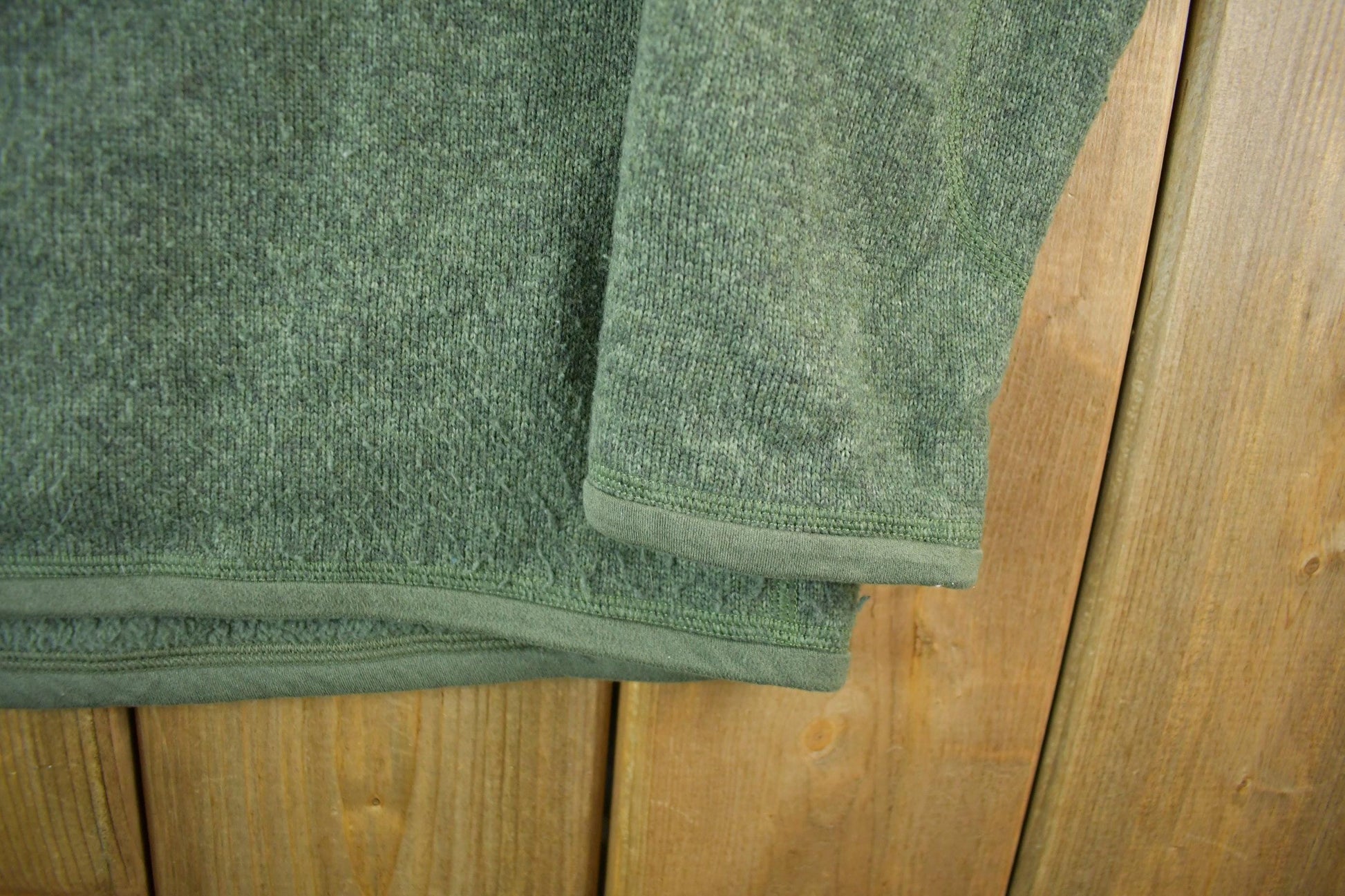 Patagonia Clothing > Gender Neutral Adult Clothing > Hoodies & Sweatshirts > Sweatshirts Vintage 2000s Patagonia Quarter Zip Fleece Sweater Men's Large