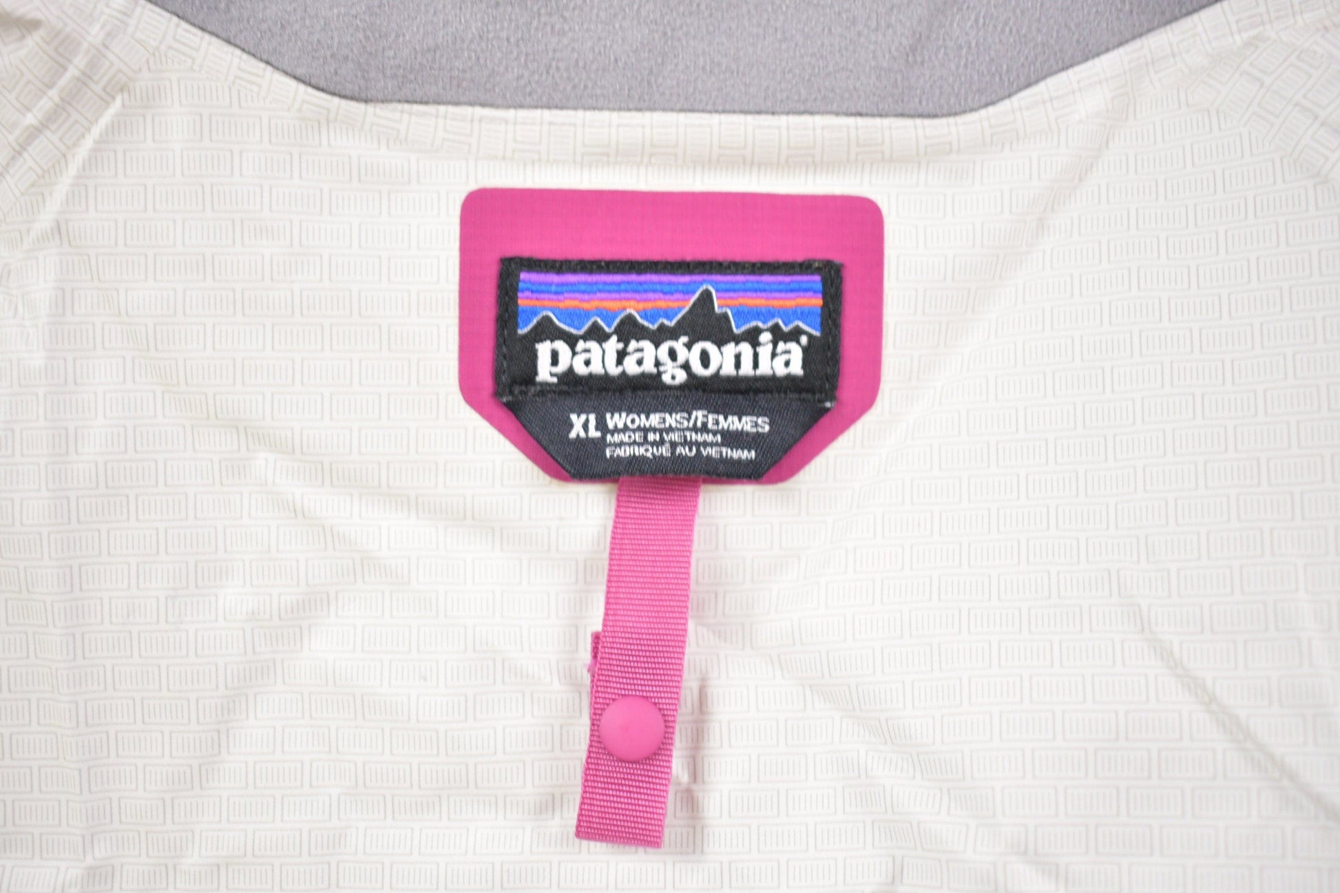 Patagonia Clothing > Gender Neutral Adult Clothing > Jackets & Coats Vintage 1990s Patagonia h2no Full Zip Windbreaker Jacket Women's XL