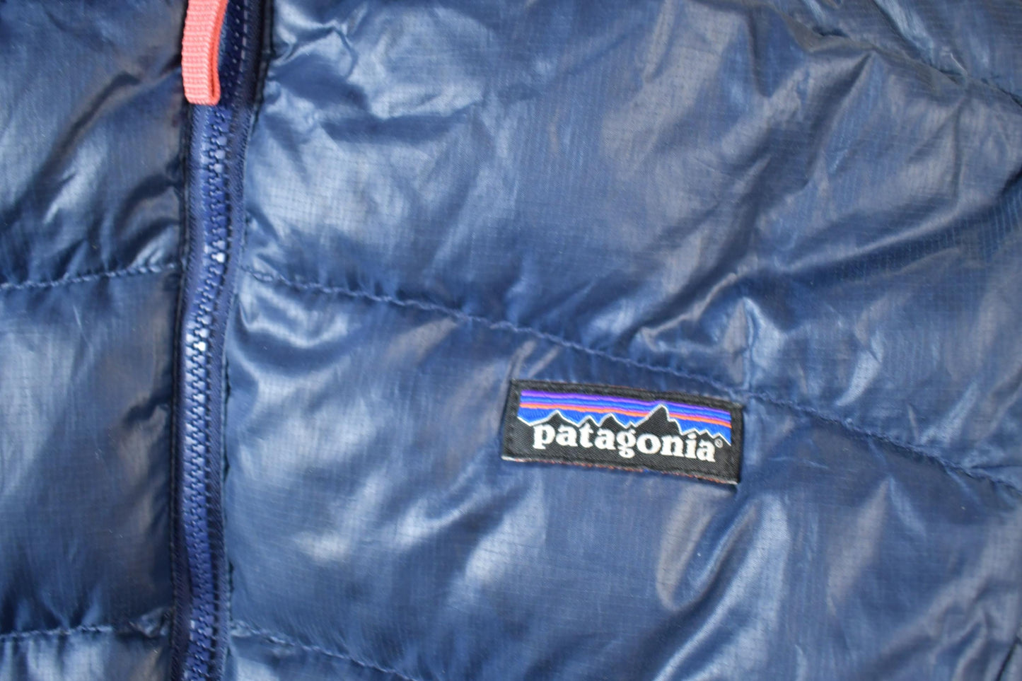 Patagonia Clothing > Gender Neutral Adult Clothing > Jackets & Coats Vintage 1990s Patagonia Puffer Jacket Youth L