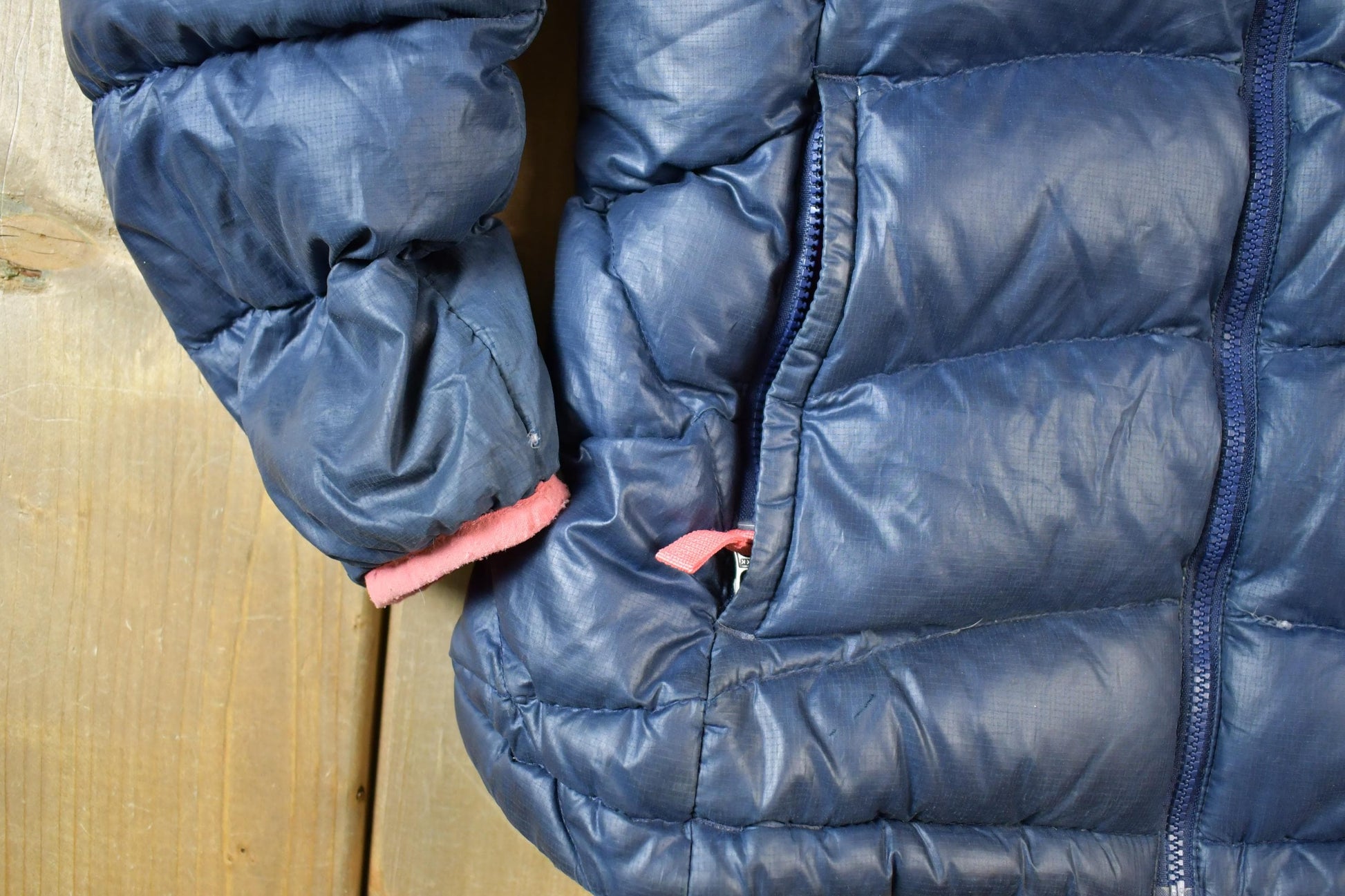 Patagonia Clothing > Gender Neutral Adult Clothing > Jackets & Coats Vintage 1990s Patagonia Puffer Jacket Youth L