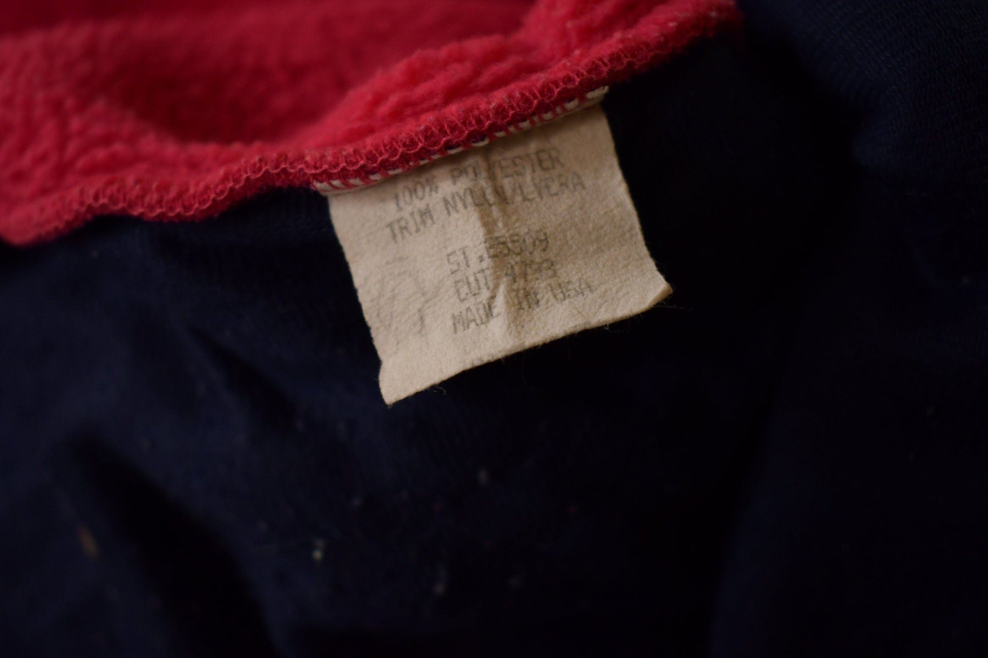 Patagonia Clothing > Gender Neutral Kids' Clothing > Hoodies & Sweatshirts > Sweatshirts Vintage 1990s Patagonia Fleece Zip Up Sweater Youth Large