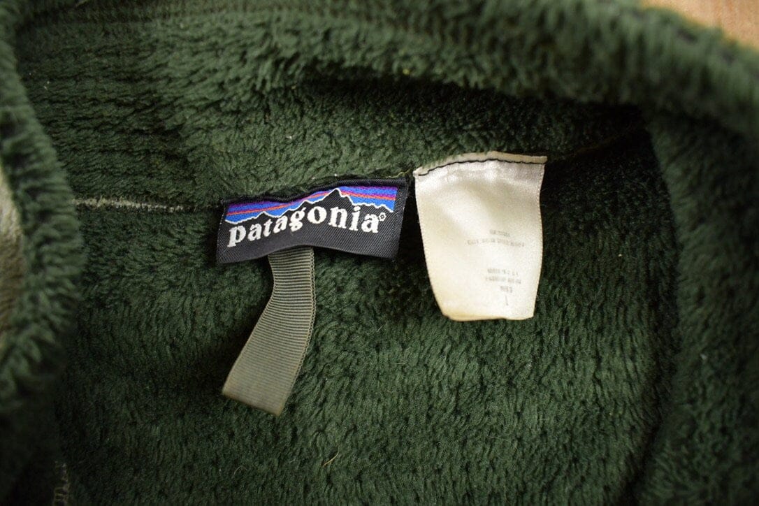Patagonia Clothing > Gender Neutral Kids' Clothing > Hoodies & Sweatshirts > Sweatshirts Vintage 1990s Patagonia Green Fleece Sweater Men's Large