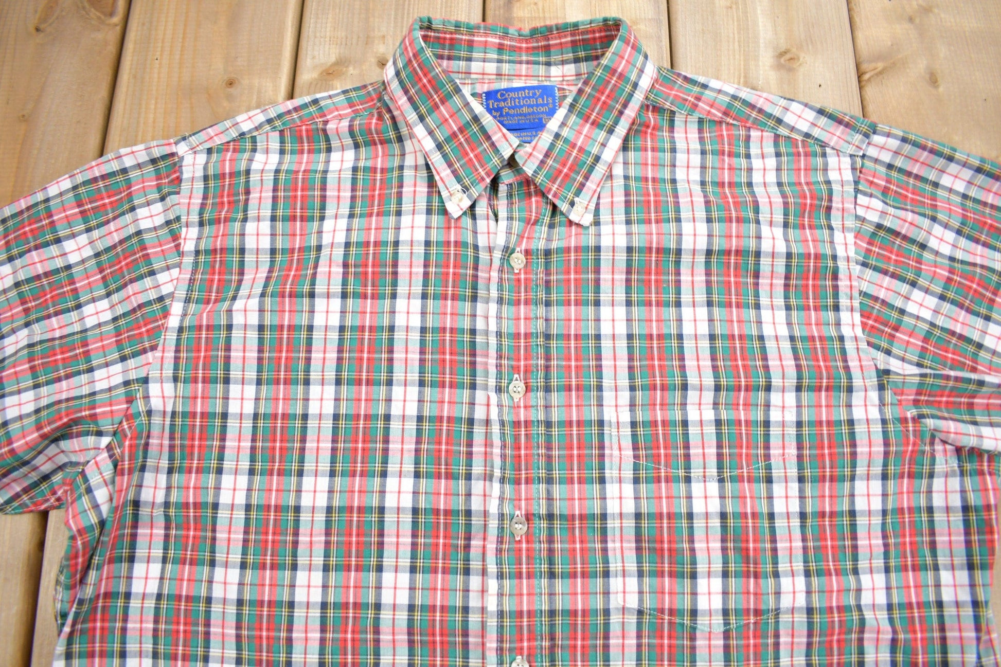 Pendleton Clothing > Men's Clothing > Shirts & Tees > Oxfords & Button Downs Vintage 1980s Country Traditional's By Pendleton Plaid Button Up Shirt Men's XL