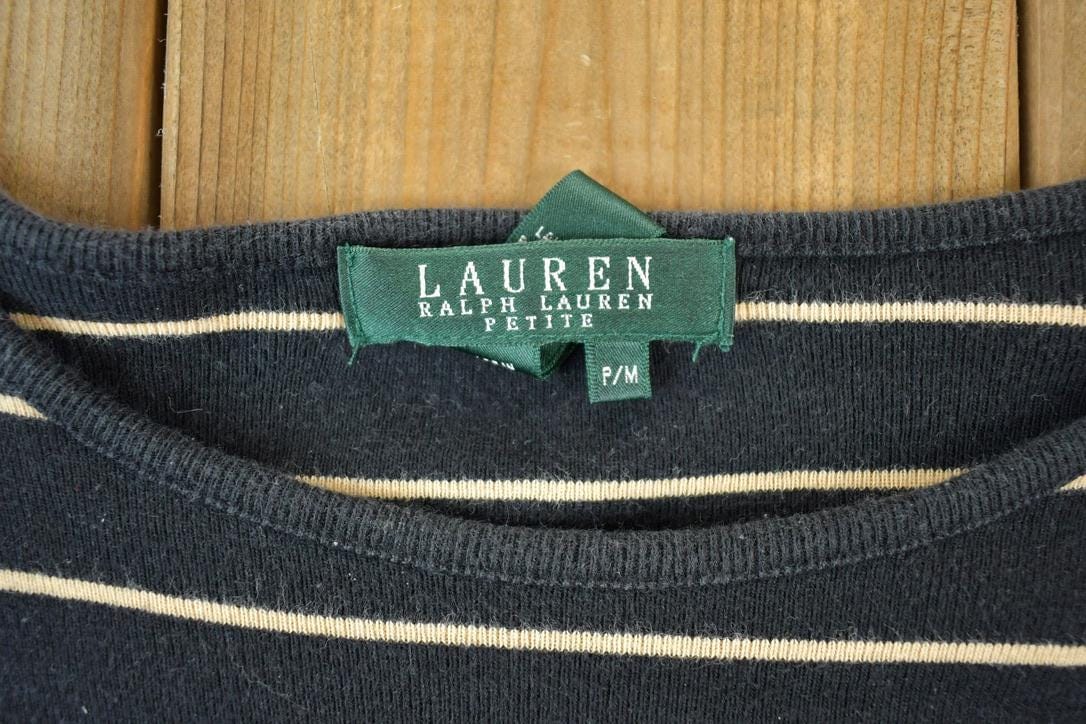 Polo Clothing > Gender Neutral Adult Clothing > Tops & Tees > T Shirts Vintage 1990s Lauren Ralph Lauren Souvenir Yachting Single Stitch Graphic Print T-Shirt Men's Small