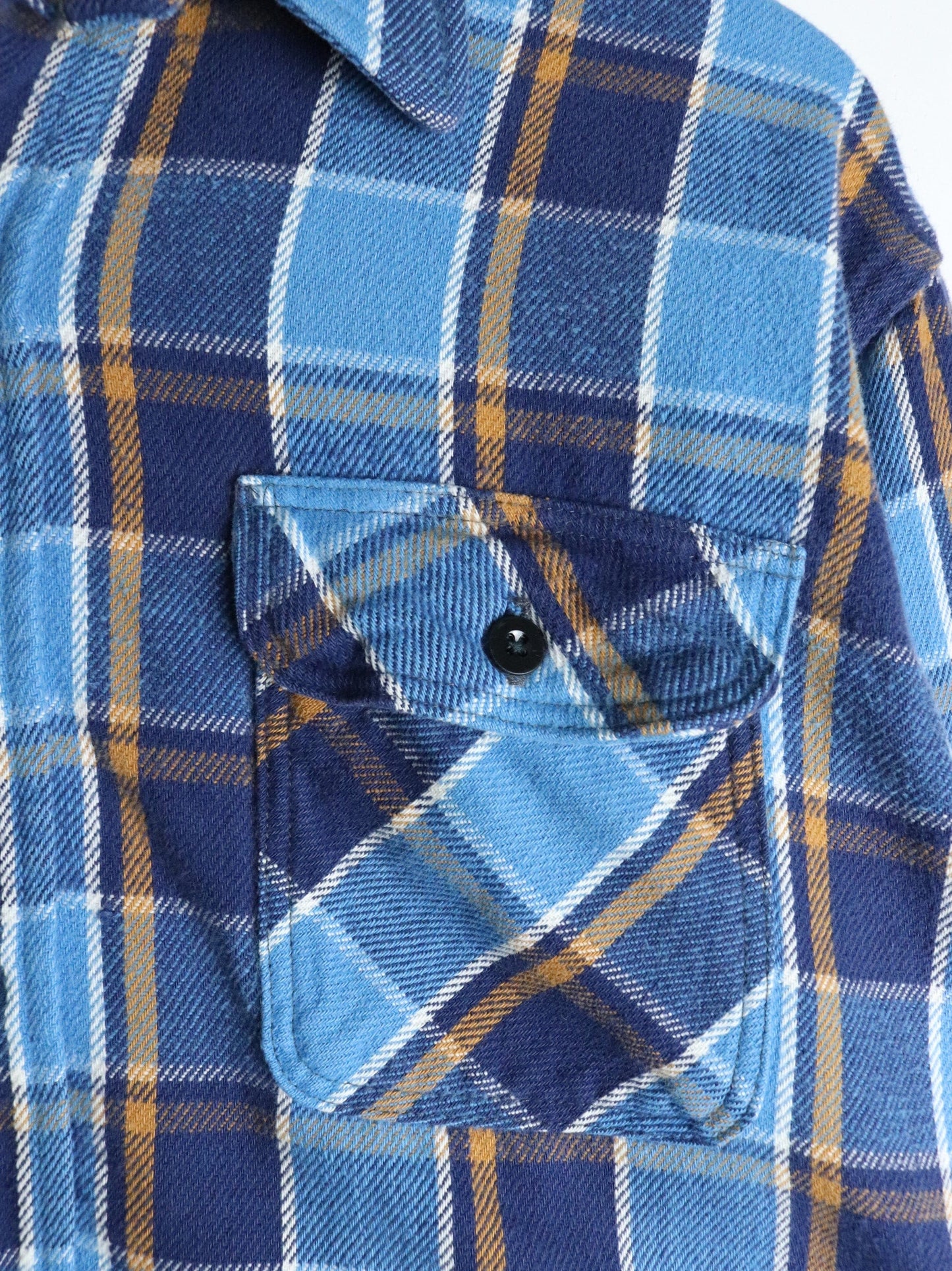 Prentiss Shirt Mens Medium Blue Flannel Button Up from propervintagecanada
