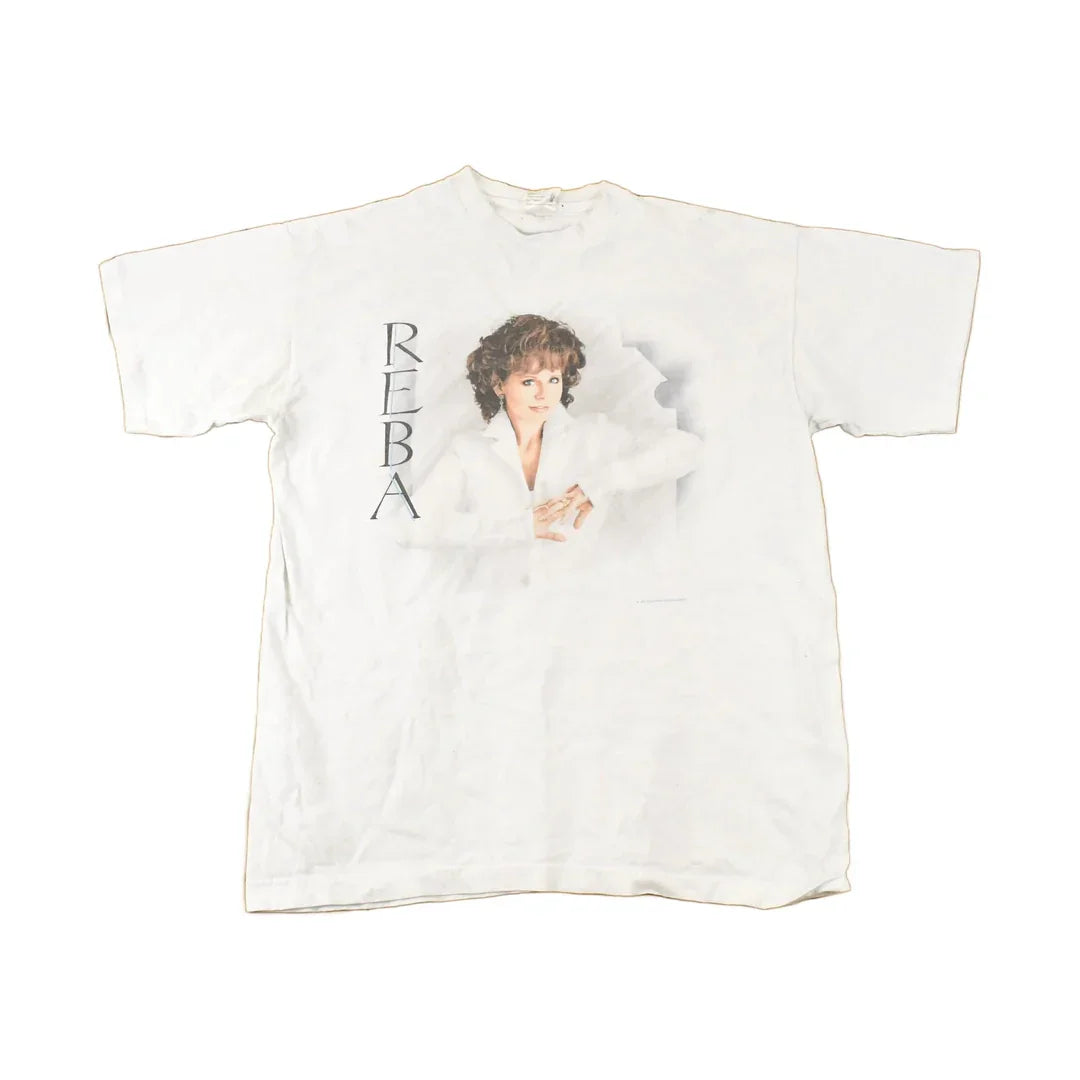 Vintage 1997 Reba Mcentire Souvenir Band T-Shirt Women's L from propervintagecanada