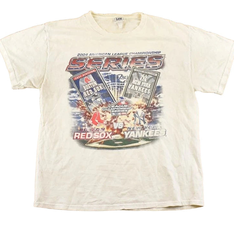 Vintage 2004 Thrashed New York Yankees Boston Red Sox MLB T-Shirt Men's L