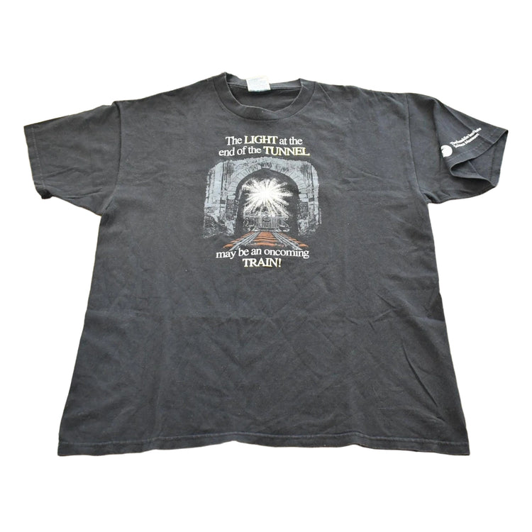 Vintage 1997 Franklin Institute Oncoming Train Print T-Shirt Men's L