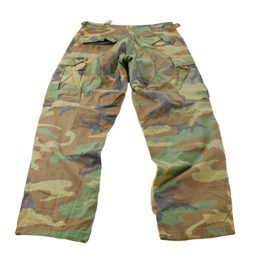 Vintage 1990s Army Woodland Camouflage Cargo Pants Men's Small