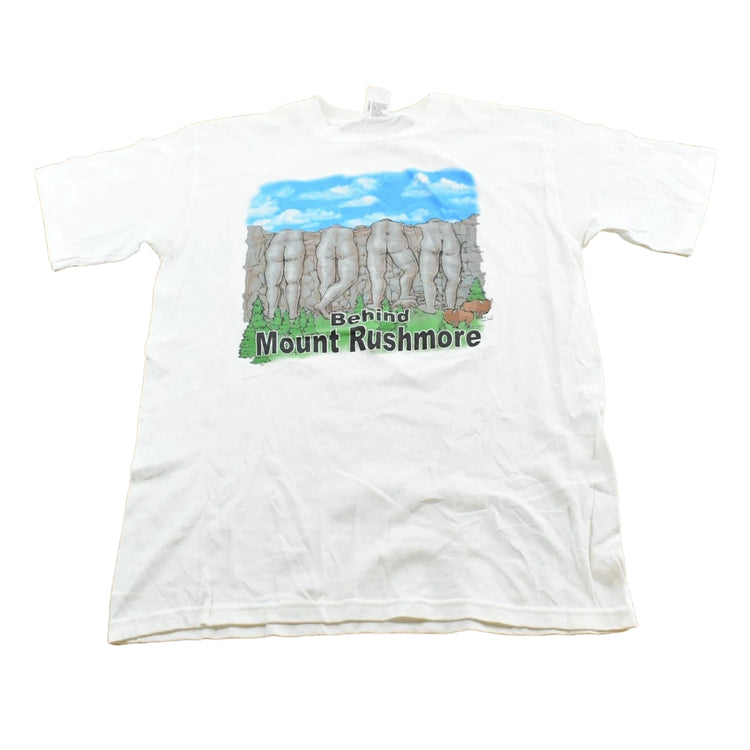 Vintage 2000s Behind Mount Rushmore Parody Souvenir T-Shirt Men's M