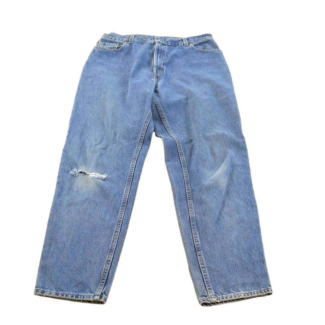 Vintage 1990s Levi's Distressed 550 Relaxed Fit Denim Jeans Women's 33 x 32.5