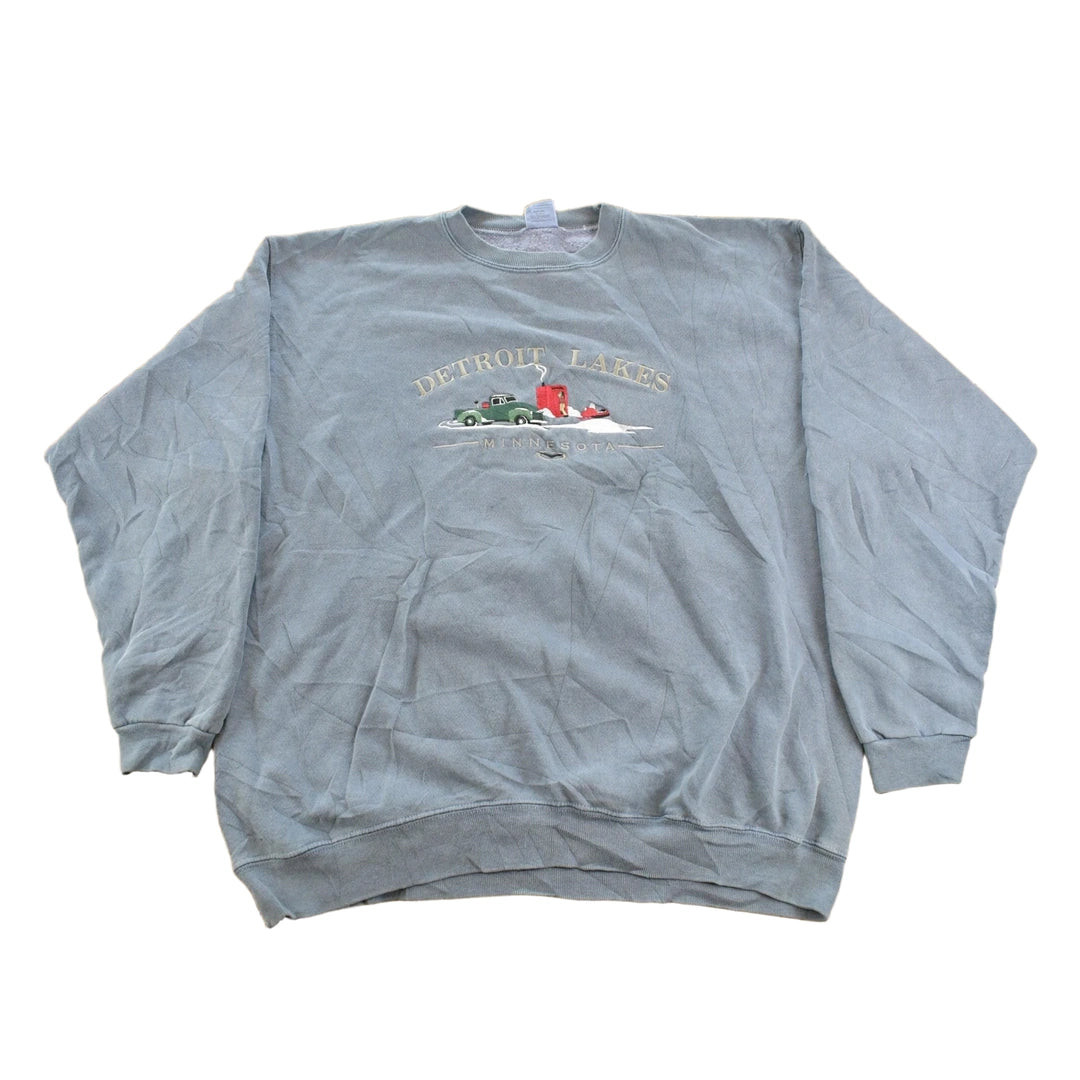 Vintage 1990 Sun Faded Detroit Lakes Minnesota Embroidered Souvenir Crewneck Sweatshirt Men's L
