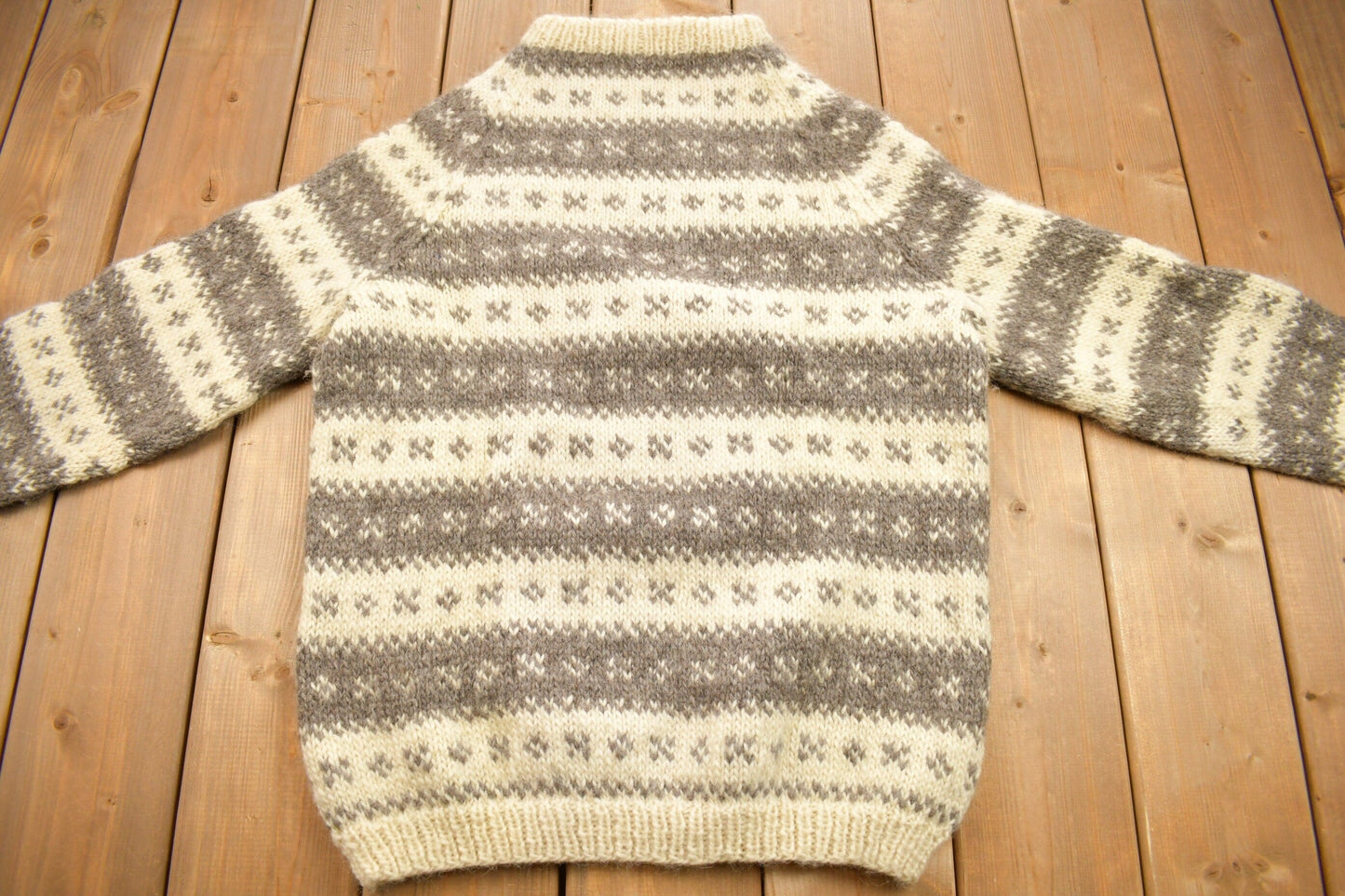 Proper Vintage Clothing > Gender Neutral Adult Clothing > Hoodies & Sweatshirts > Sweatshirts Vintage 1950s 100% Wool Hand Knit Sweater / Vintage Winter Knit / Outdoorsman / Vintage Knit / Natalie J Bucki