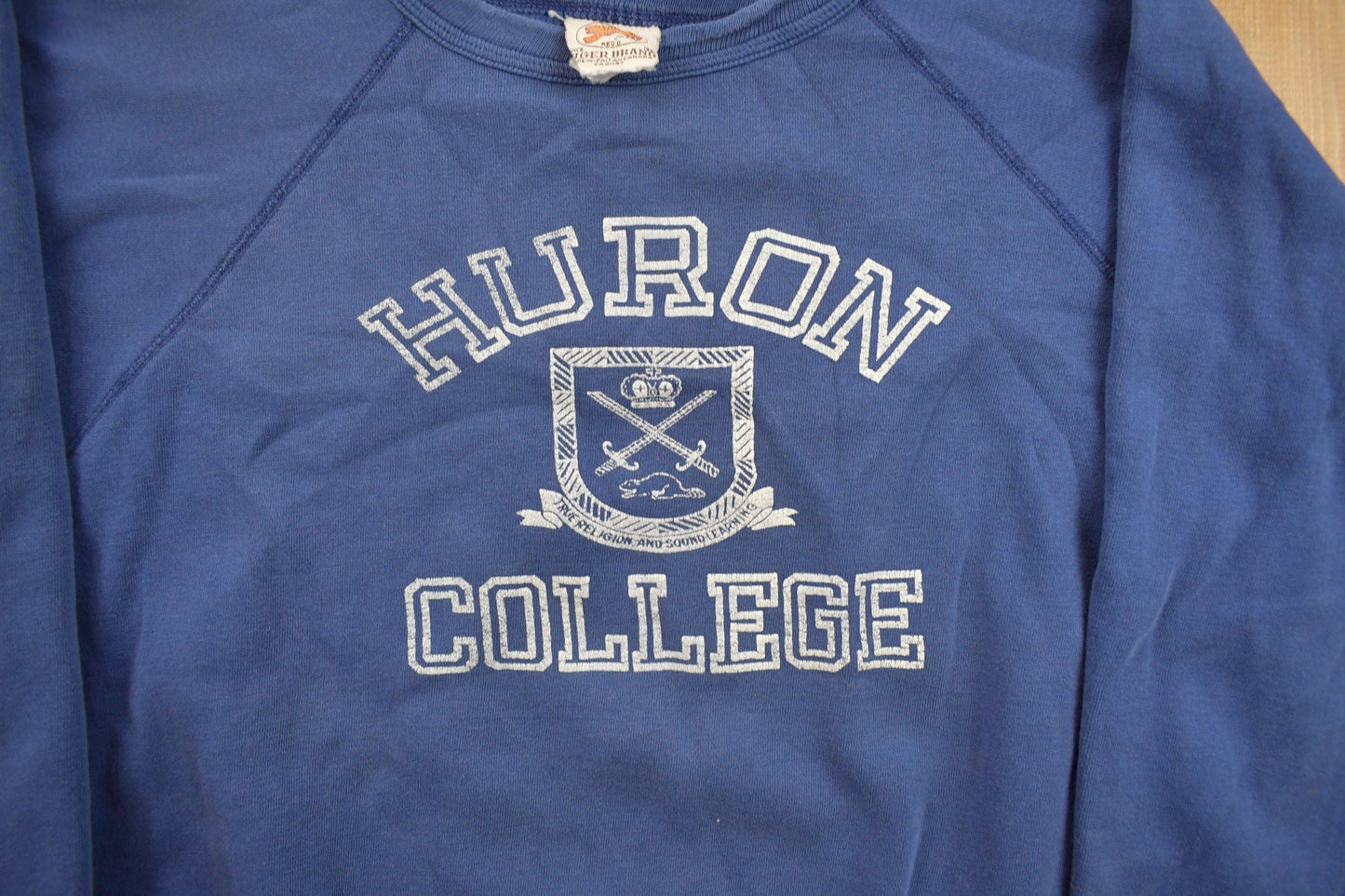 Proper Vintage Clothing > Gender Neutral Adult Clothing > Hoodies & Sweatshirts > Sweatshirts Vintage 1960s Huron College Collegiate Crewneck /Made In Canada / NCAA Sweatshirt / Sportswear / Americana