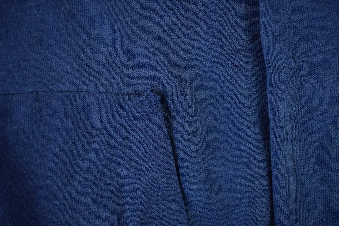 Proper Vintage Clothing > Gender Neutral Adult Clothing > Hoodies & Sweatshirts > Sweatshirts Vintage 1970s University of Minnesota Hoodie Men's Small / Vintage Collegiate / Made In USA / 70s College Crewneck / Preppy Sportswear