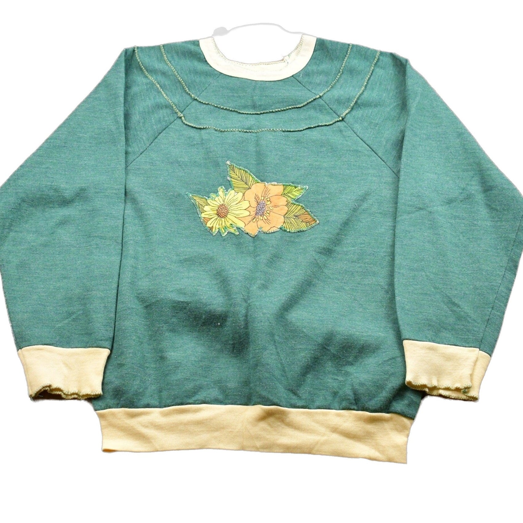Proper Vintage Clothing > Gender Neutral Adult Clothing > Hoodies & Sweatshirts > Sweatshirts Vintage 1980s Sunflower Embroidered Raglan Sweatshirt / 80s Crewneck / Souvenir / Athleisure / Streetwear / Floral Graphic / Made In USA