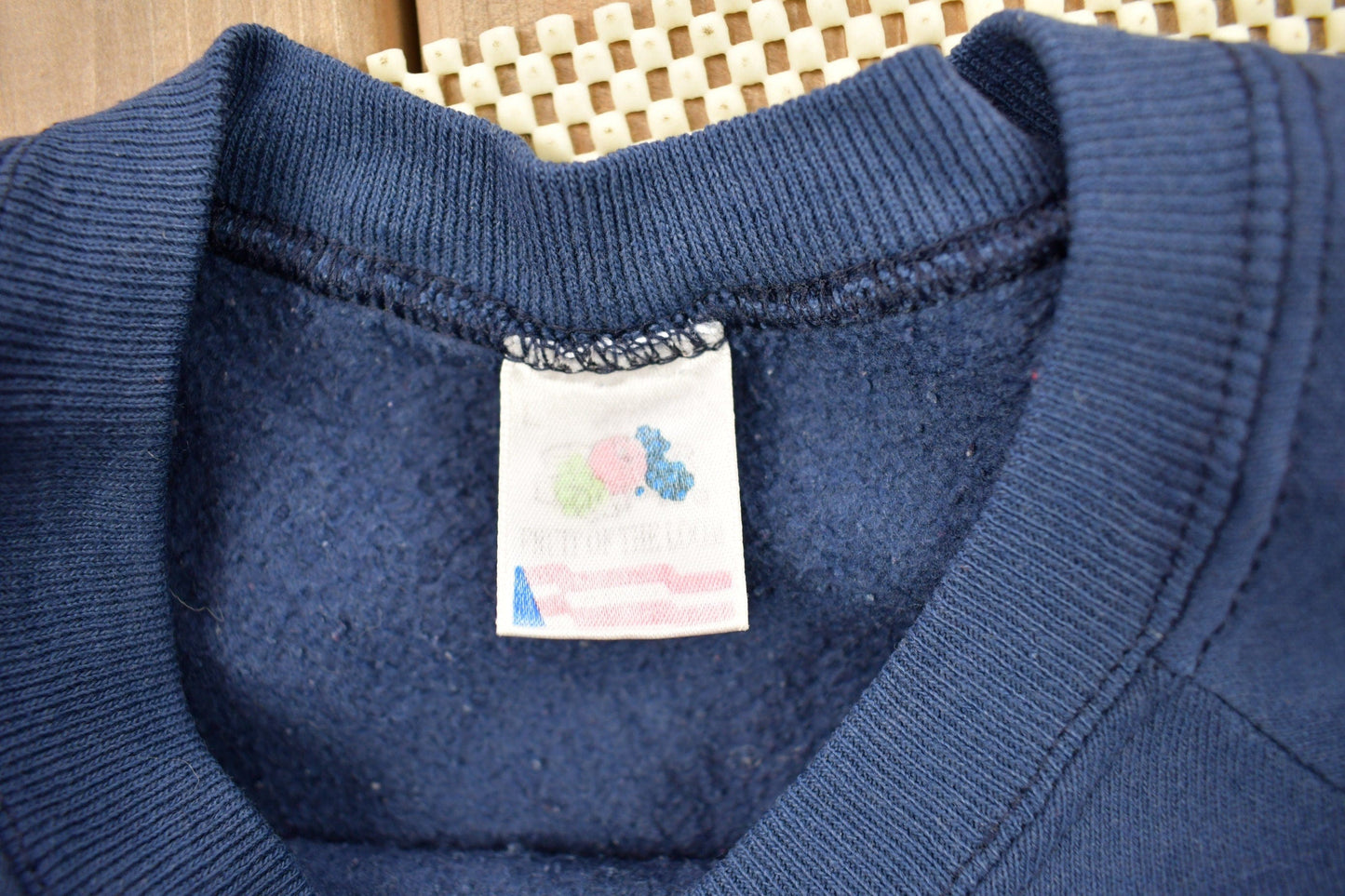 Proper Vintage Clothing > Gender Neutral Adult Clothing > Hoodies & Sweatshirts > Sweatshirts Vintage 1980s United States Navy Graphic Raglan Crewneck / Vintage Military Sweatshirt / / Navy Sweater