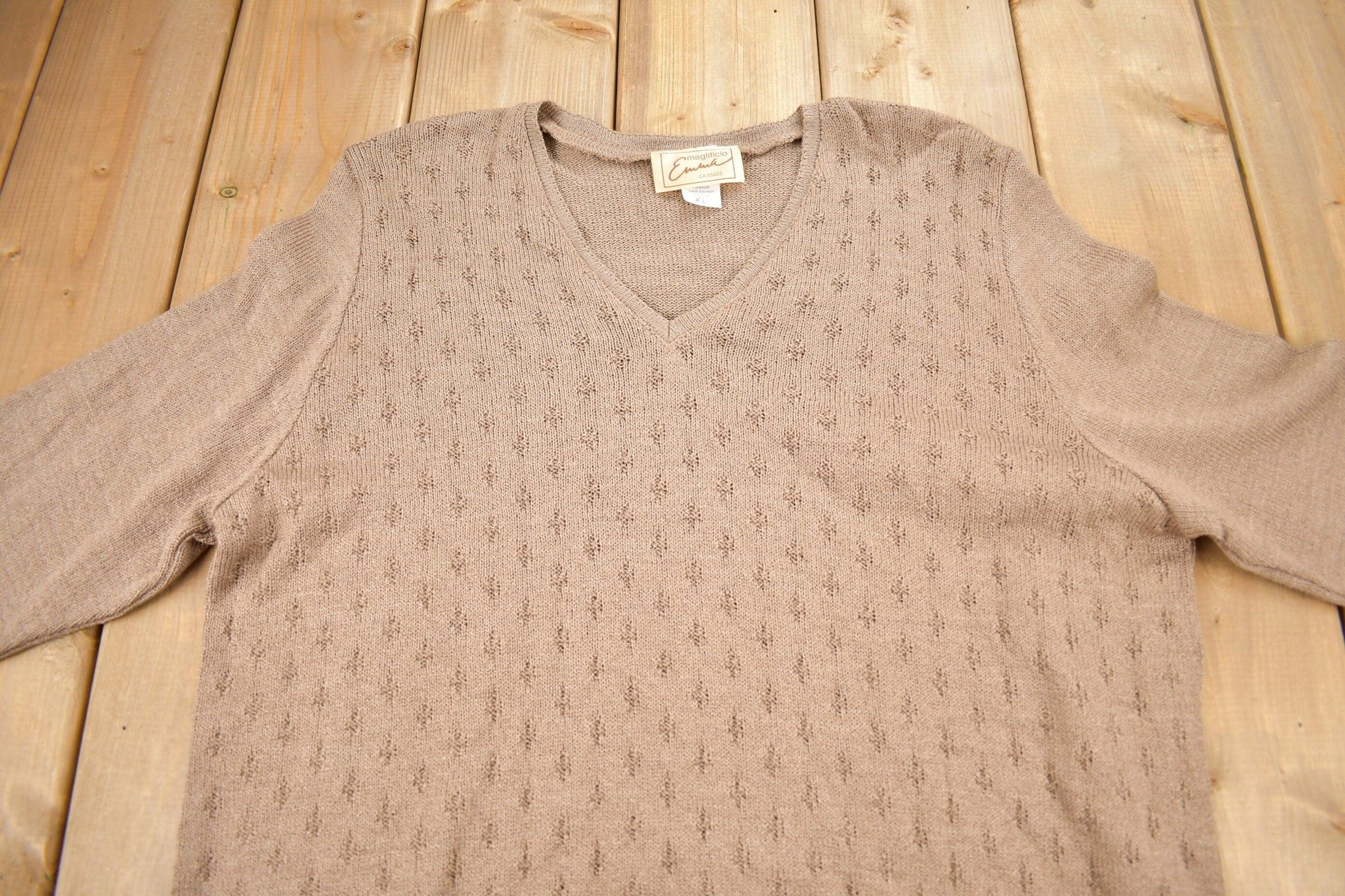 Proper Vintage Clothing > Gender Neutral Adult Clothing > Hoodies & Sweatshirts > Sweatshirts Vintage 1980s V-Neck Yarn Knit Sweater / Vintage 80s V-Neck / Pattern Sweater / Made In Italy