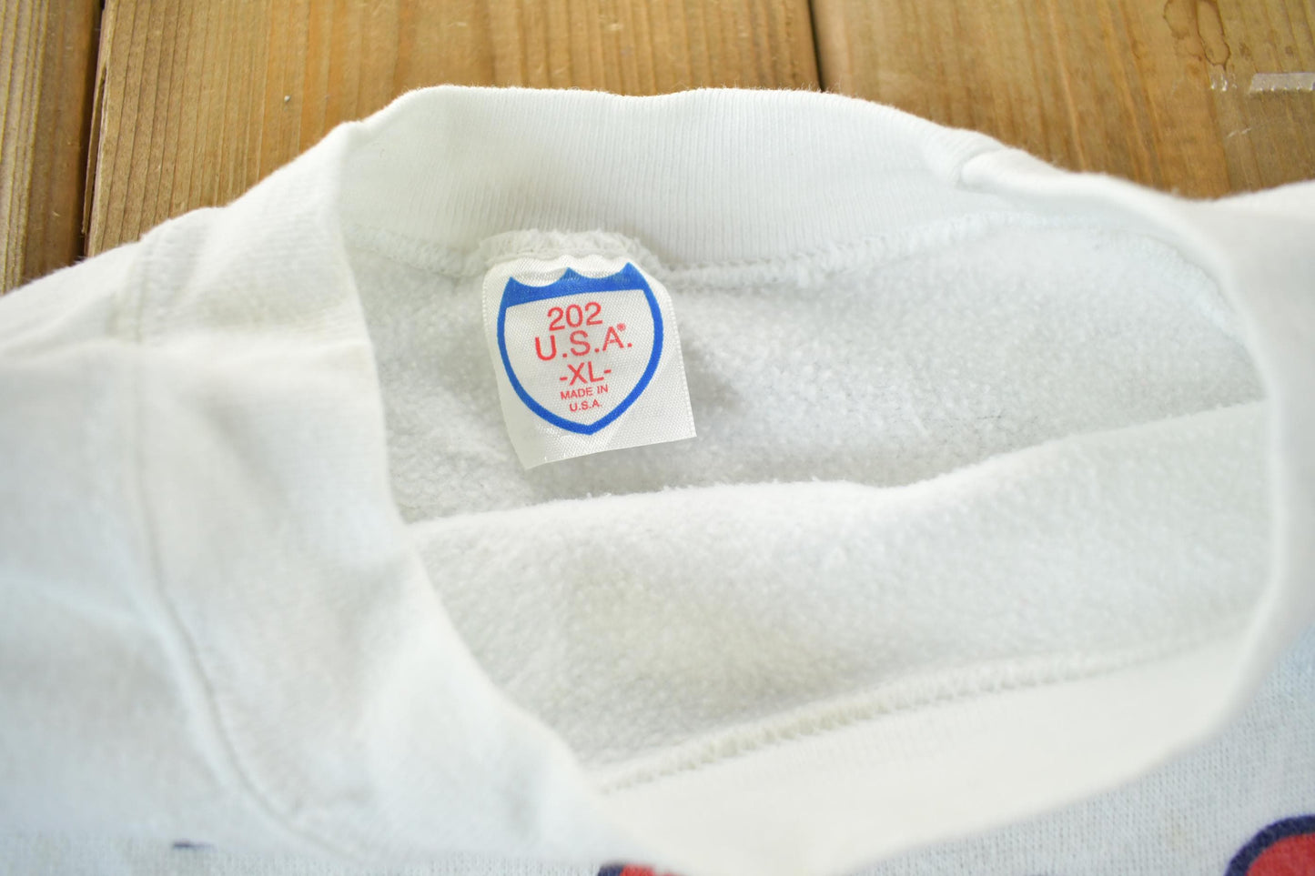 Proper Vintage Clothing > Gender Neutral Adult Clothing > Hoodies & Sweatshirts > Sweatshirts Vintage 1987 Minnesota Twins MLB Crewneck Sweatshirt / Made In USA / 80s Baseball / Sportswear / Americana / World Series / Men's Medium