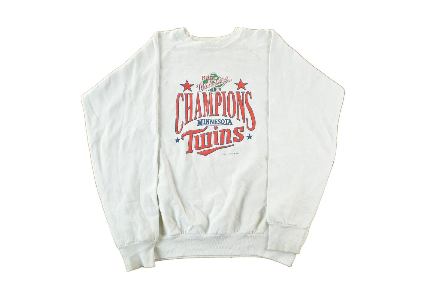 Proper Vintage Clothing > Gender Neutral Adult Clothing > Hoodies & Sweatshirts > Sweatshirts Vintage 1987 Minnesota Twins MLB Crewneck Sweatshirt Men's Large / Made In USA / Baseball / Sportswear / World Series