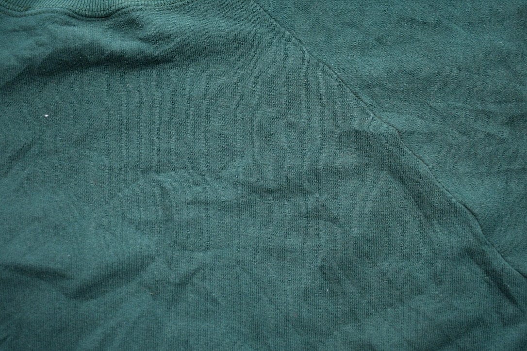 Proper Vintage Clothing > Gender Neutral Adult Clothing > Hoodies & Sweatshirts > Sweatshirts Vintage 1990s Blank Green Crewneck Sweatshirt / 90s Crewneck / Made In USA / Essential / Streetwear / 90s Blank