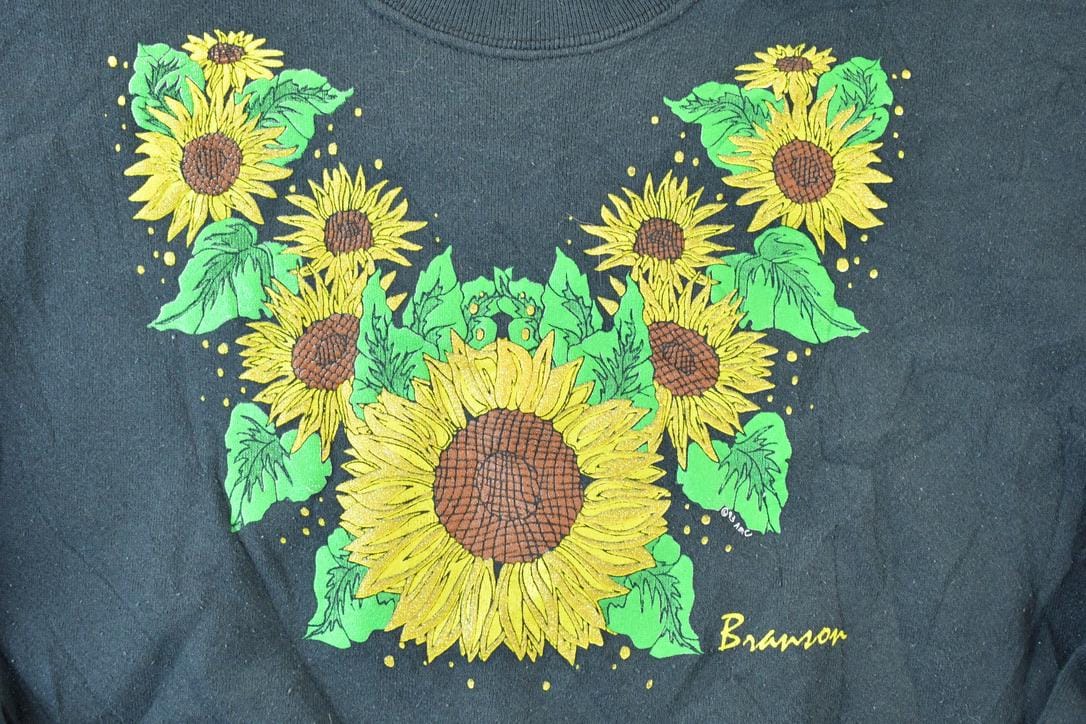 Proper Vintage Clothing > Gender Neutral Adult Clothing > Hoodies & Sweatshirts > Sweatshirts Vintage 1990s Branson Sunflowers Outdoorsman Crewneck Sweatshirt / Embroidered / Nature Sweater / Outdoor Sweater