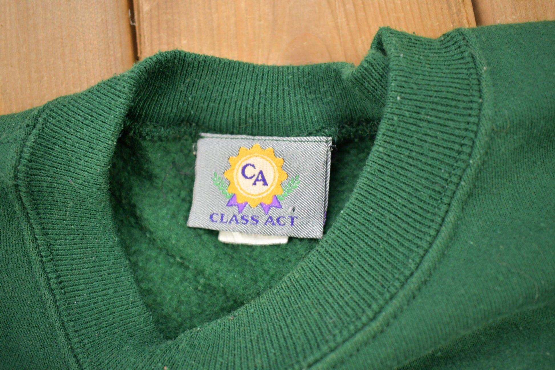 Proper Vintage Clothing > Gender Neutral Adult Clothing > Hoodies & Sweatshirts > Sweatshirts Vintage 1990s Branson University Collegiate Crewneck / Embroidered / Made In USA / Sportswear / Americana