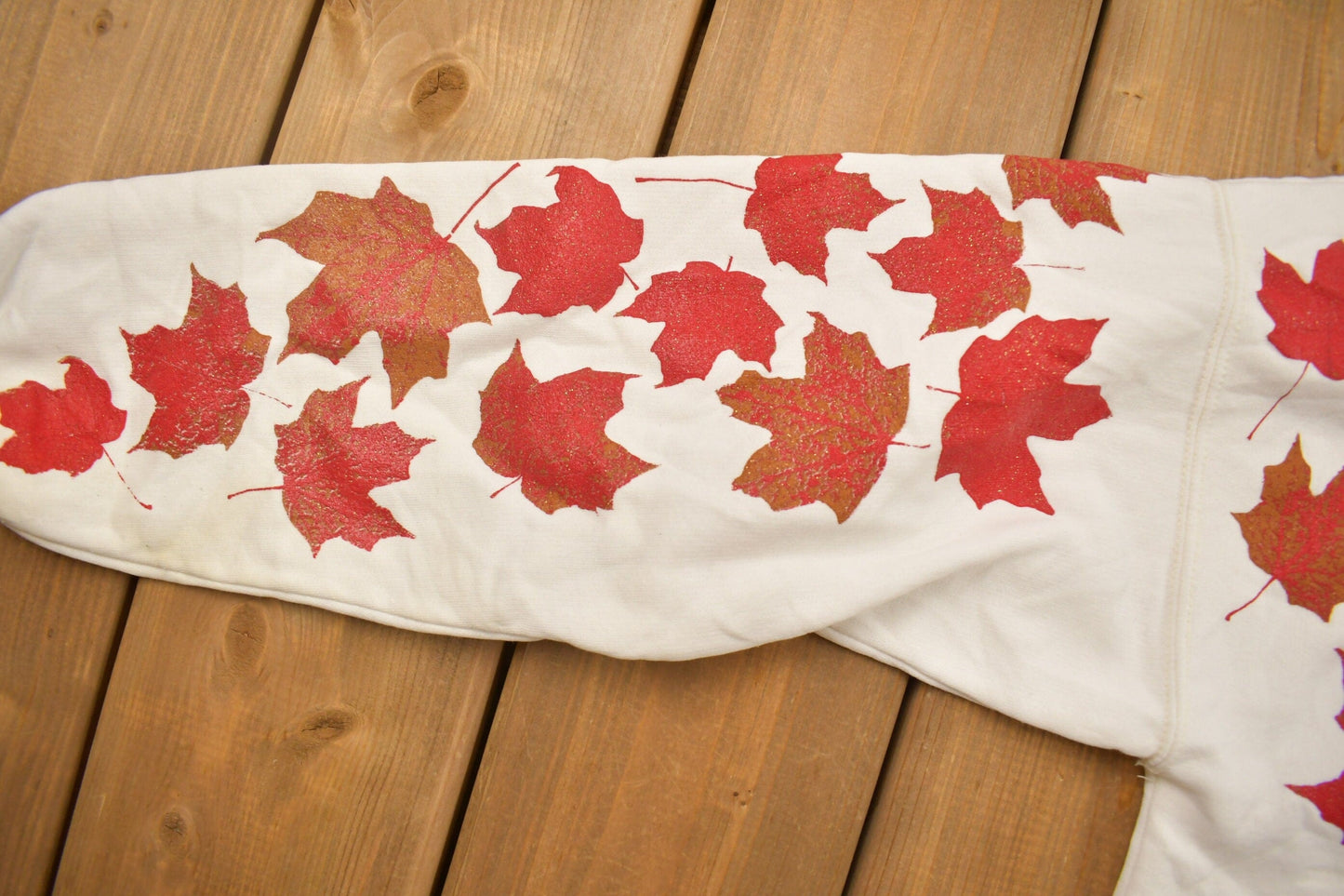 Proper Vintage Clothing > Gender Neutral Adult Clothing > Hoodies & Sweatshirts > Sweatshirts Vintage 1990s Canada Maple Leaf Turtleneck Sweatshirt / 90s Crewneck / Streetwear