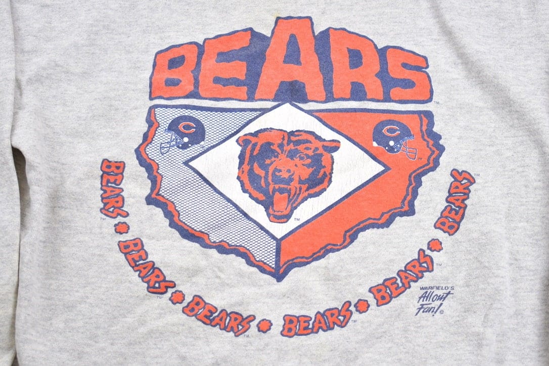 Proper Vintage Clothing > Gender Neutral Adult Clothing > Hoodies & Sweatshirts > Sweatshirts Vintage 1990s Chicago Bears NFL Crewneck Sweatshirt / Made In USA / Football / Sportswear / Americana / NFL / Tultex /