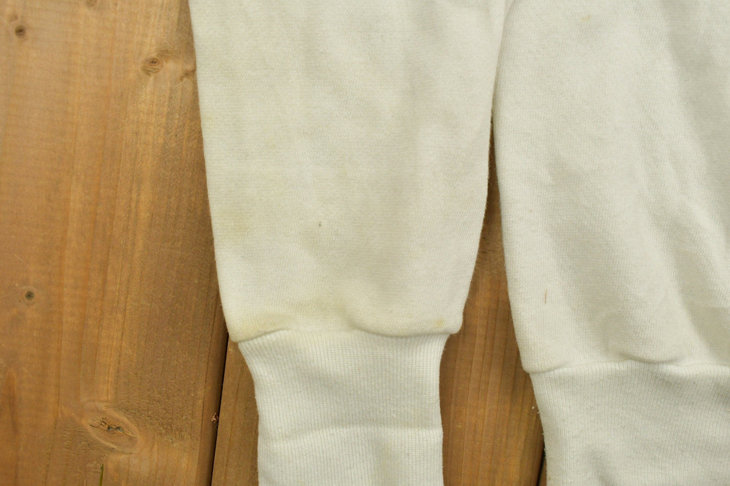 Proper Vintage Clothing > Gender Neutral Adult Clothing > Hoodies & Sweatshirts > Sweatshirts Vintage 1990S Cleveland Browns NFL Crewneck Sweatshirt / Made In USA / Football / Sportswear / Graphic Crewneck / Americana / NFL Sweatshirt